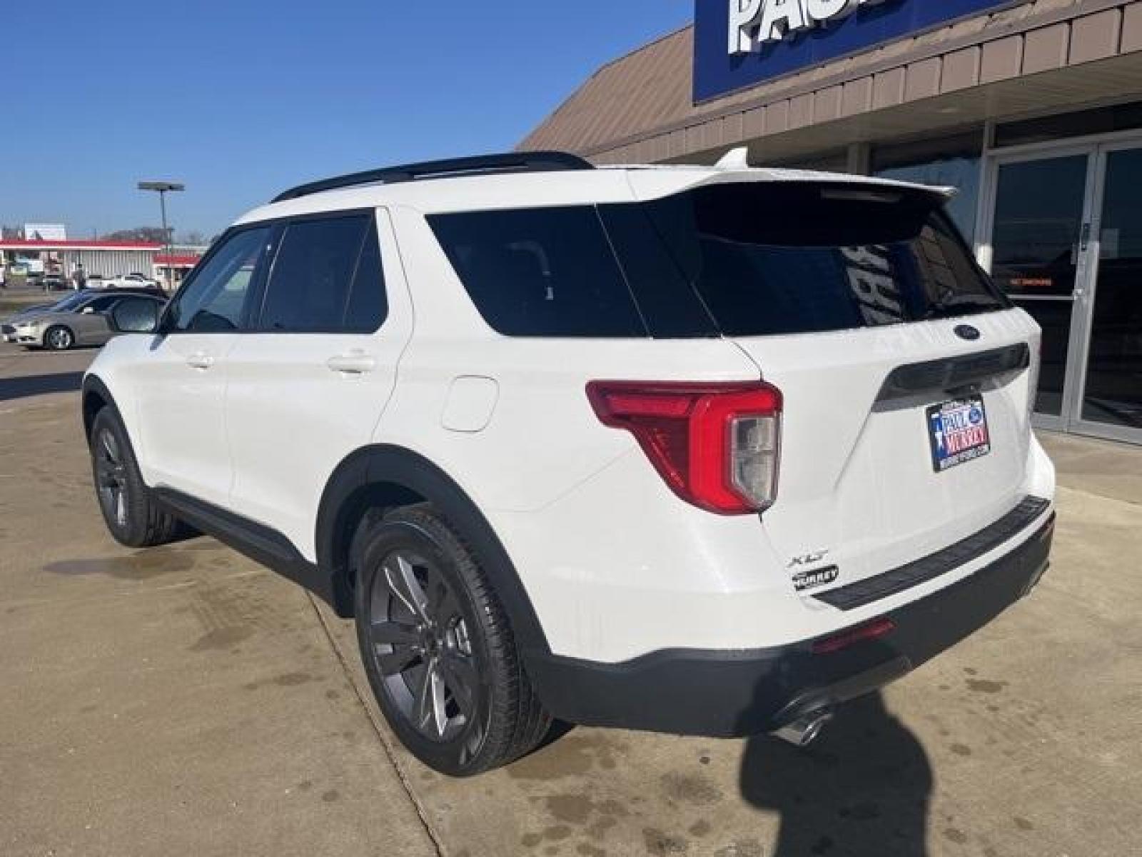 2023 White Metallic /Light Slate Ford Explorer XLT (1FMSK7DH2PG) with an 2.3L EcoBoost I-4 engine, Automatic transmission, located at 1105 E Mulberry, Kaufman, TX, 75142, (972) 962-2151, 32.589550, -96.300926 - Star White Metallic Tri-Coat 2023 Ford Explorer 4D Sport Utility XLT RWD 10-Speed Automatic 2.3L EcoBoost I-4<br><br>21/28 City/Highway MPG<br><br><br>Please call Paul Murrey Ford Inc. In Kaufman Texas A Family Dealership Since 1952 Serving the Dallas Fort Worth and East Texas areas for over 70 year - Photo #4