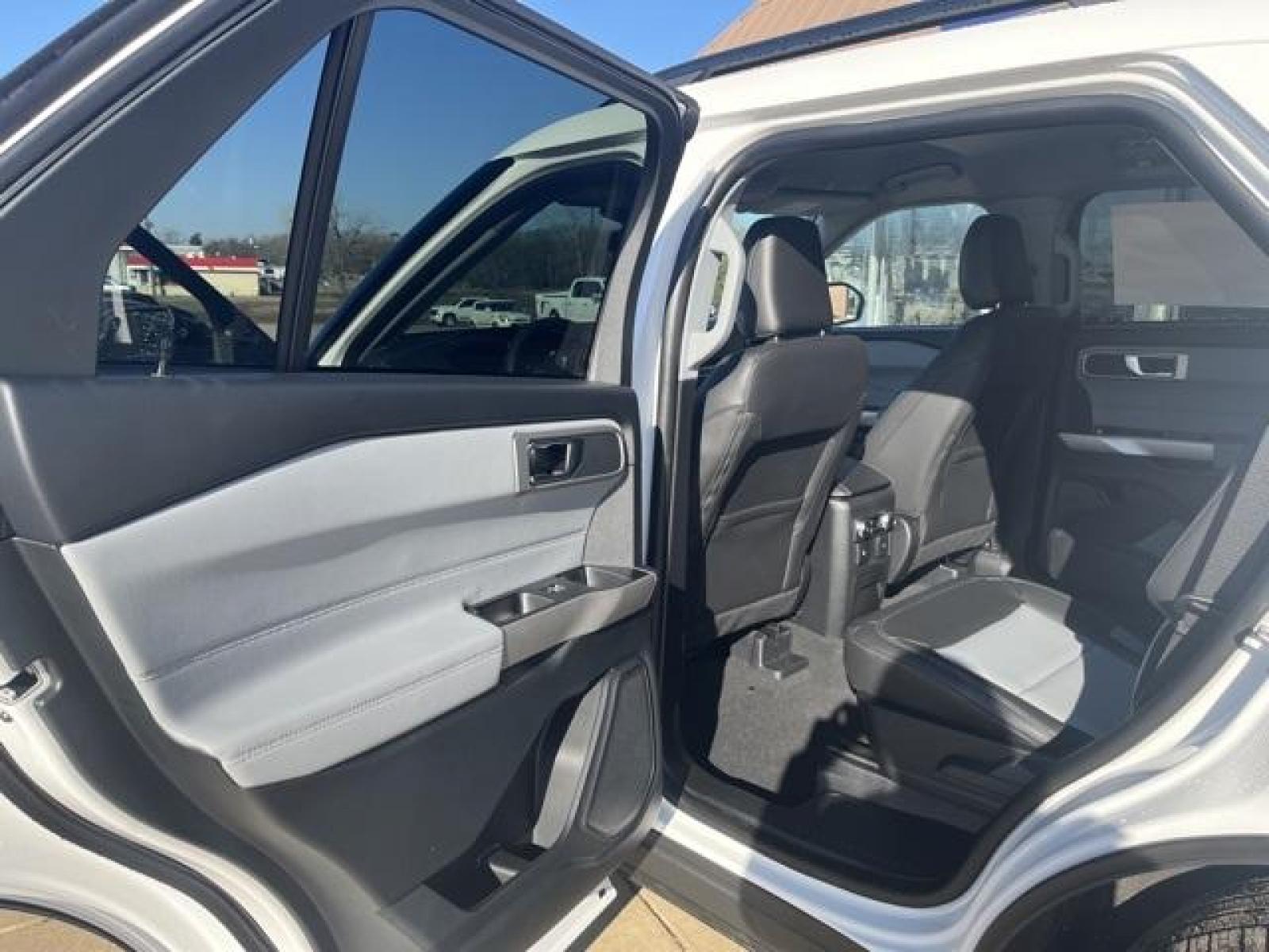 2023 White Metallic /Light Slate Ford Explorer XLT (1FMSK7DH2PG) with an 2.3L EcoBoost I-4 engine, Automatic transmission, located at 1105 E Mulberry, Kaufman, TX, 75142, (972) 962-2151, 32.589550, -96.300926 - Star White Metallic Tri-Coat 2023 Ford Explorer 4D Sport Utility XLT RWD 10-Speed Automatic 2.3L EcoBoost I-4<br><br>21/28 City/Highway MPG<br><br><br>Please call Paul Murrey Ford Inc. In Kaufman Texas A Family Dealership Since 1952 Serving the Dallas Fort Worth and East Texas areas for over 70 year - Photo #15
