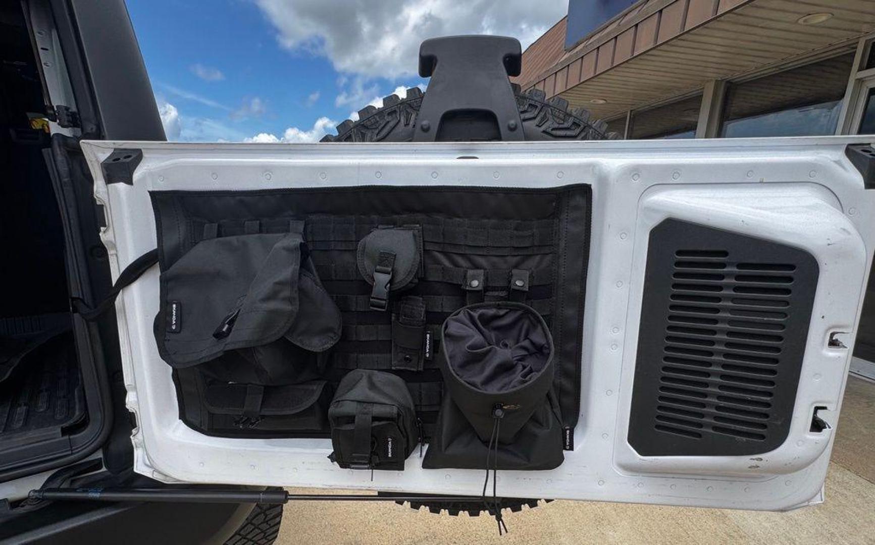 2023 Oxford White /Black Ford Bronco Wildtrak (1FMEE5DP7PL) with an 2.7L EcoBoost V6 engine, Automatic transmission, located at 1105 E Mulberry, Kaufman, TX, 75142, (972) 962-2151, 32.589550, -96.300926 - Oxford White 2023 Ford Bronco 4D Sport Utility Wildtrak 4WD 10-Speed Automatic 2.7L EcoBoost V6 OWNERS BRONCO, NEVER OFF ROAD, HARD TOP, ALL WEATHER MATS.<br><br><br>Recent Arrival! Odometer is 1360 miles below market average!<br><br><br>Please call Paul Murrey Ford Inc. In Kaufman Texas A Family De - Photo#10