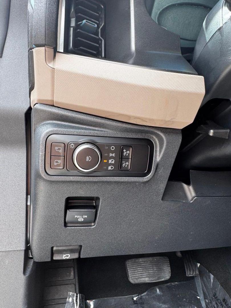2023 Oxford White /Black Ford Bronco Wildtrak (1FMEE5DP7PL) with an 2.7L EcoBoost V6 engine, Automatic transmission, located at 1105 E Mulberry, Kaufman, TX, 75142, (972) 962-2151, 32.589550, -96.300926 - Oxford White 2023 Ford Bronco 4D Sport Utility Wildtrak 4WD 10-Speed Automatic 2.7L EcoBoost V6 OWNERS BRONCO, NEVER OFF ROAD, HARD TOP, ALL WEATHER MATS.<br><br><br>Recent Arrival! Odometer is 1360 miles below market average!<br><br><br>Please call Paul Murrey Ford Inc. In Kaufman Texas A Family De - Photo#34