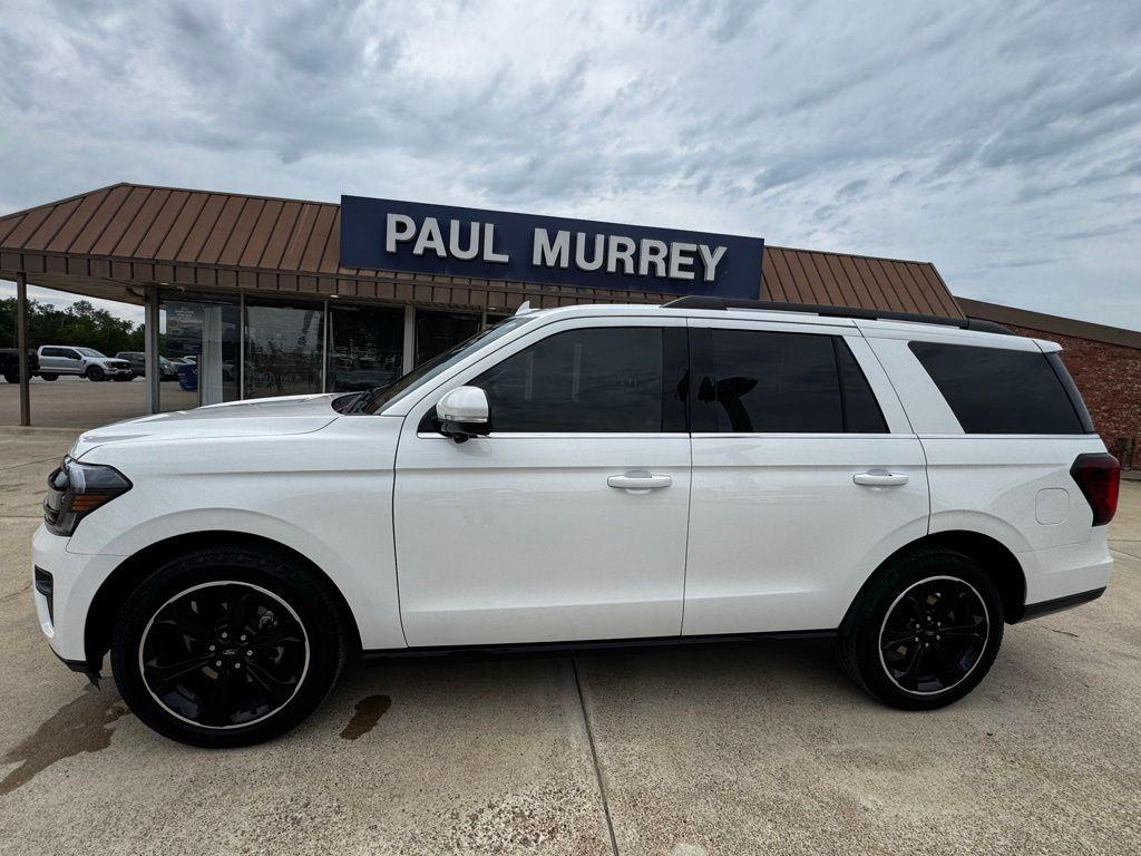 photo of 2023 Ford Expedition Limited