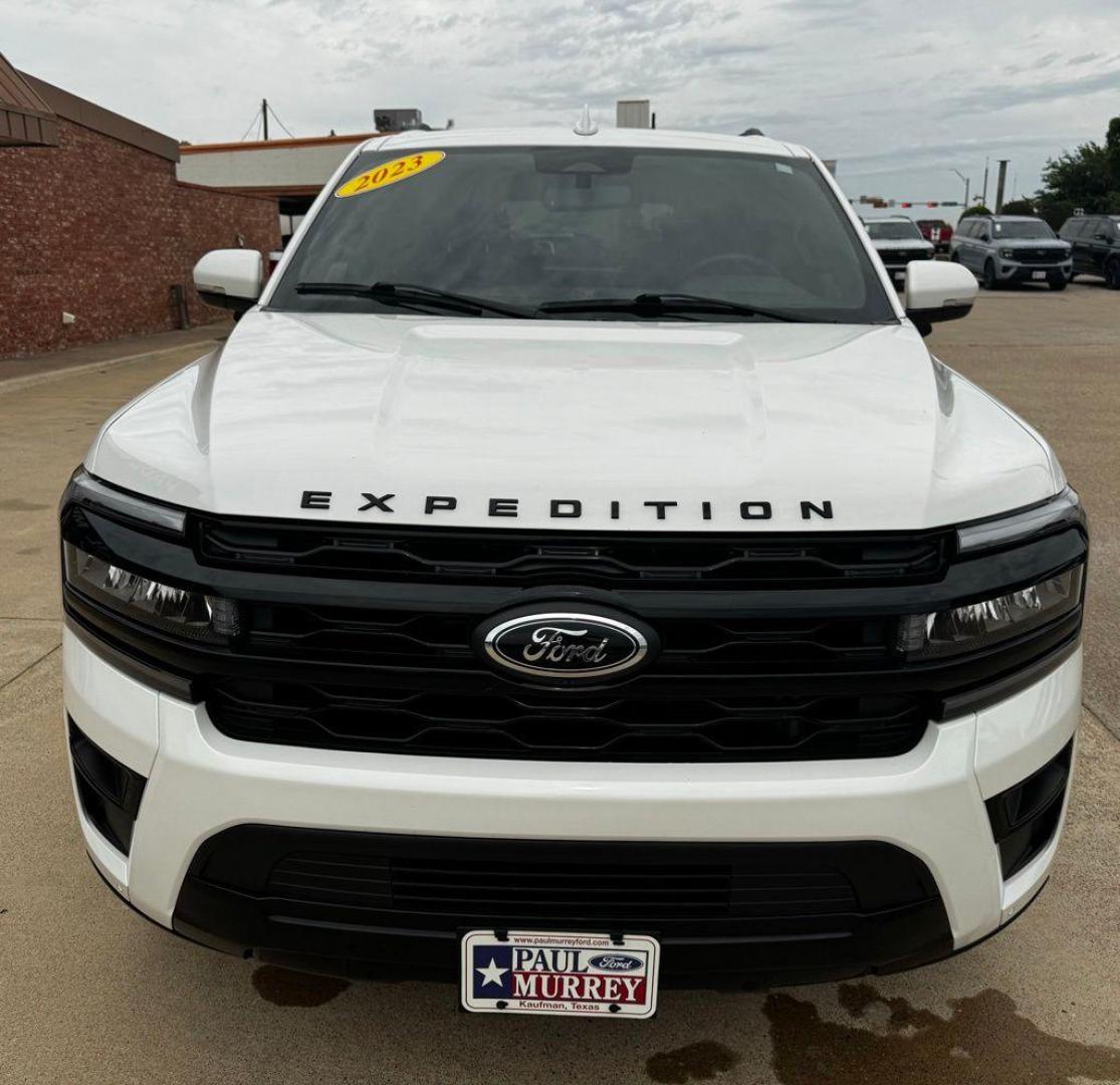 2023 White Metallic /Black Onyx Ford Expedition Limited (1FMJU1K89PE) with an EcoBoost 3.5L V6 GTDi DOHC 24V Twin Turbocharged engine, Automatic transmission, located at 1105 E Mulberry, Kaufman, TX, 75142, (972) 962-2151, 32.589550, -96.300926 - White Metallic 2023 Ford Expedition 4D Sport Utility Limited RWD 10-Speed Automatic EcoBoost 3.5L V6 GTDi DOHC 24V Twin Turbocharged Priced below KBB Fair Purchase Price!<br><br><br>Recent Arrival!<br><br><br>Please call Paul Murrey Ford Inc. In Kaufman Texas A Family Dealership Since 1952 Serving t - Photo#1