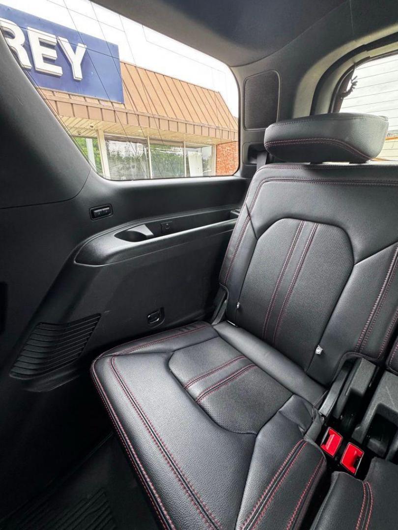 2023 White Metallic /Black Onyx Ford Expedition Limited (1FMJU1K89PE) with an EcoBoost 3.5L V6 GTDi DOHC 24V Twin Turbocharged engine, Automatic transmission, located at 1105 E Mulberry, Kaufman, TX, 75142, (972) 962-2151, 32.589550, -96.300926 - White Metallic 2023 Ford Expedition 4D Sport Utility Limited RWD 10-Speed Automatic EcoBoost 3.5L V6 GTDi DOHC 24V Twin Turbocharged Priced below KBB Fair Purchase Price!<br><br><br>Recent Arrival!<br><br><br>Please call Paul Murrey Ford Inc. In Kaufman Texas A Family Dealership Since 1952 Serving t - Photo#18