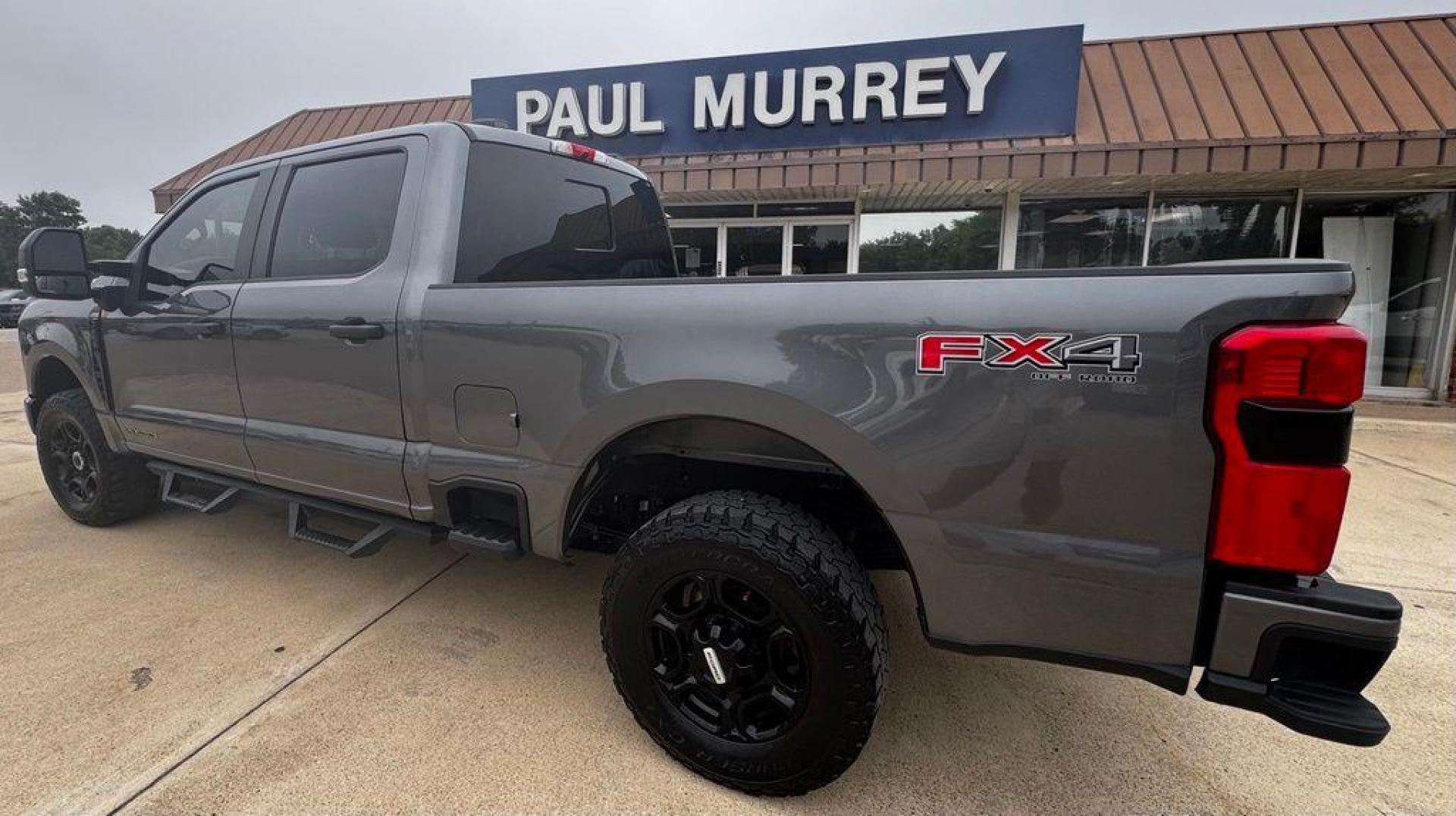 2023 Gray Metallic /Medium Dark Slate Ford F-250SD XL (1FT8W2BT8PE) with an Power Stroke 6.7L V8 DI 32V OHV Turbodiesel engine, Automatic transmission, located at 1105 E Mulberry, Kaufman, TX, 75142, (972) 962-2151, 32.589550, -96.300926 - Gray 2023 Ford F-250SD 4D Crew Cab XL 4WD 10-Speed Automatic Power Stroke 6.7L V8 DI 32V OHV Turbodiesel 4WD.<br><br><br>Recent Arrival! Odometer is 11347 miles below market average!<br><br><br>Please call Paul Murrey Ford Inc. In Kaufman Texas A Family Dealership Since 1952 Serving the Dallas Fort - Photo#2
