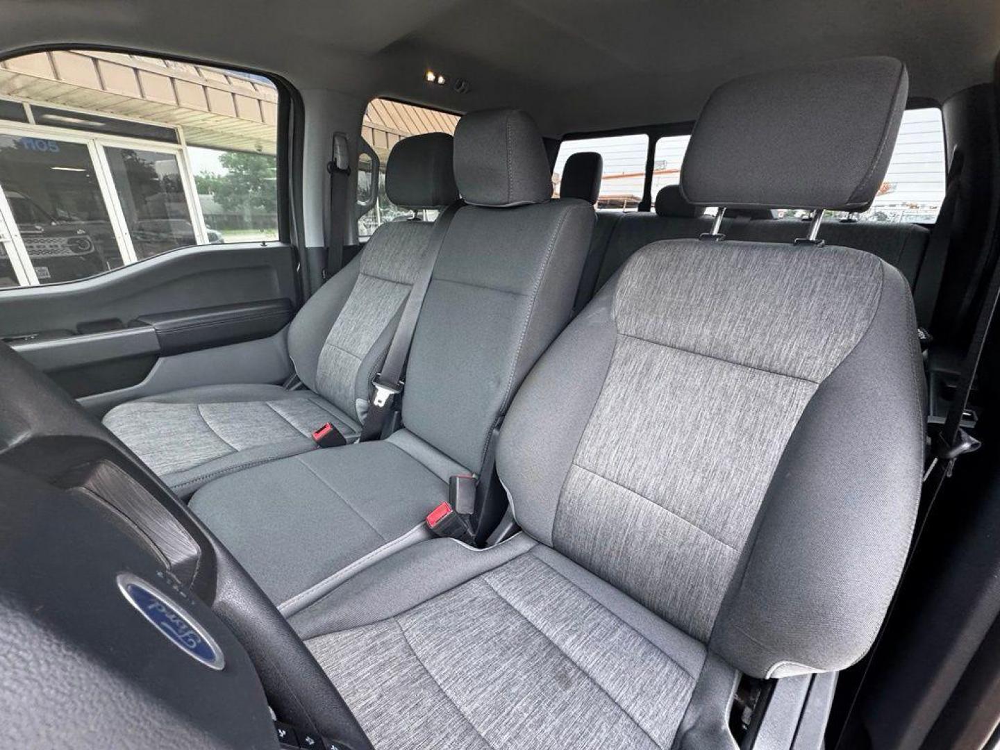2023 Gray Metallic /Medium Dark Slate Ford F-250SD XL (1FT8W2BT8PE) with an Power Stroke 6.7L V8 DI 32V OHV Turbodiesel engine, Automatic transmission, located at 1105 E Mulberry, Kaufman, TX, 75142, (972) 962-2151, 32.589550, -96.300926 - Gray 2023 Ford F-250SD 4D Crew Cab XL 4WD 10-Speed Automatic Power Stroke 6.7L V8 DI 32V OHV Turbodiesel 4WD.<br><br><br>Recent Arrival! Odometer is 11347 miles below market average!<br><br><br>Please call Paul Murrey Ford Inc. In Kaufman Texas A Family Dealership Since 1952 Serving the Dallas Fort - Photo#12