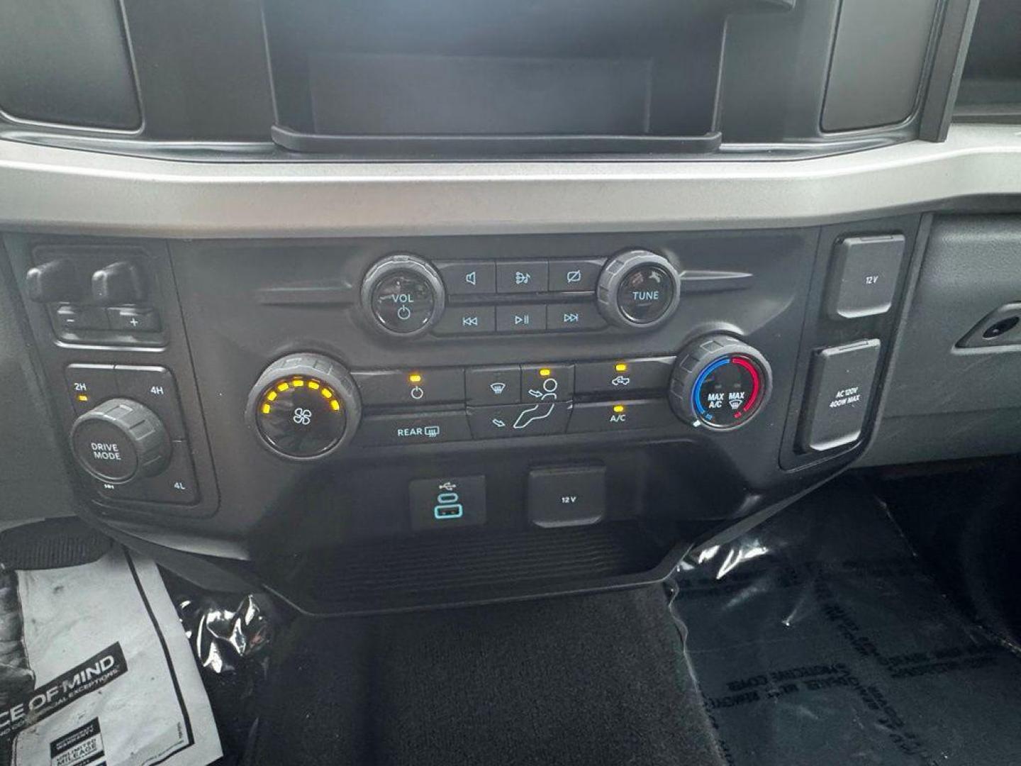2023 Gray Metallic /Medium Dark Slate Ford F-250SD XL (1FT8W2BT8PE) with an Power Stroke 6.7L V8 DI 32V OHV Turbodiesel engine, Automatic transmission, located at 1105 E Mulberry, Kaufman, TX, 75142, (972) 962-2151, 32.589550, -96.300926 - Gray 2023 Ford F-250SD 4D Crew Cab XL 4WD 10-Speed Automatic Power Stroke 6.7L V8 DI 32V OHV Turbodiesel 4WD.<br><br><br>Recent Arrival! Odometer is 11347 miles below market average!<br><br><br>Please call Paul Murrey Ford Inc. In Kaufman Texas A Family Dealership Since 1952 Serving the Dallas Fort - Photo#16