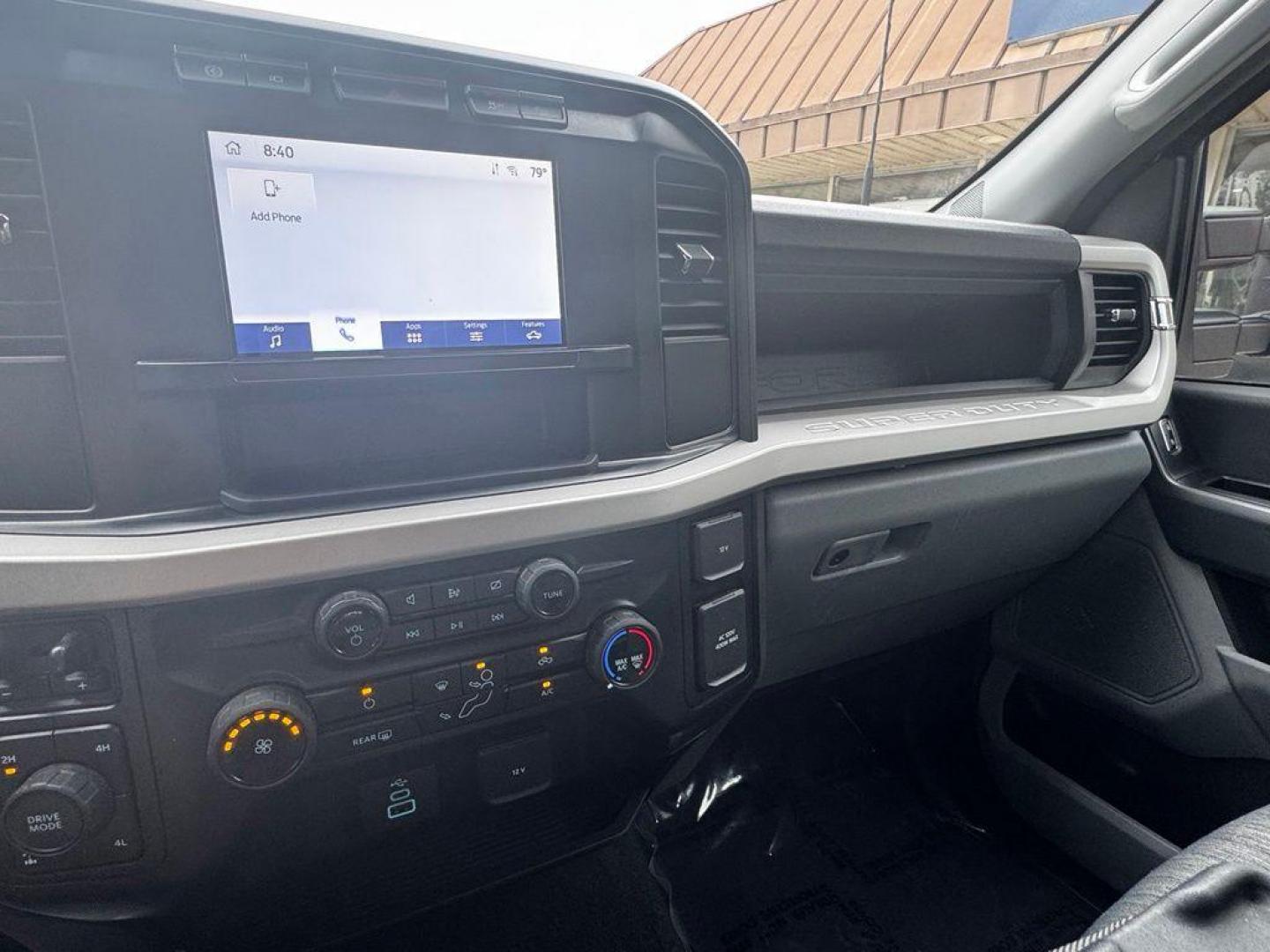 2023 Gray Metallic /Medium Dark Slate Ford F-250SD XL (1FT8W2BT8PE) with an Power Stroke 6.7L V8 DI 32V OHV Turbodiesel engine, Automatic transmission, located at 1105 E Mulberry, Kaufman, TX, 75142, (972) 962-2151, 32.589550, -96.300926 - Gray 2023 Ford F-250SD 4D Crew Cab XL 4WD 10-Speed Automatic Power Stroke 6.7L V8 DI 32V OHV Turbodiesel 4WD.<br><br><br>Recent Arrival! Odometer is 11347 miles below market average!<br><br><br>Please call Paul Murrey Ford Inc. In Kaufman Texas A Family Dealership Since 1952 Serving the Dallas Fort - Photo#18