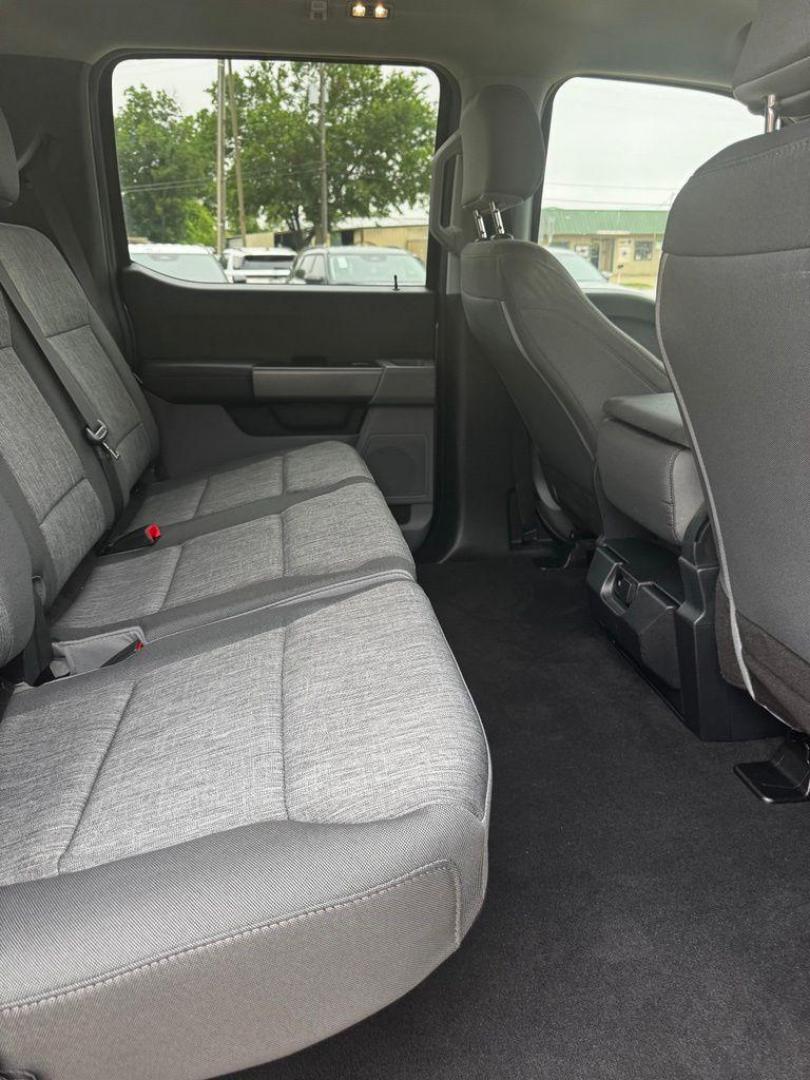 2023 Gray Metallic /Medium Dark Slate Ford F-250SD XL (1FT8W2BT8PE) with an Power Stroke 6.7L V8 DI 32V OHV Turbodiesel engine, Automatic transmission, located at 1105 E Mulberry, Kaufman, TX, 75142, (972) 962-2151, 32.589550, -96.300926 - Gray 2023 Ford F-250SD 4D Crew Cab XL 4WD 10-Speed Automatic Power Stroke 6.7L V8 DI 32V OHV Turbodiesel 4WD.<br><br><br>Recent Arrival! Odometer is 11347 miles below market average!<br><br><br>Please call Paul Murrey Ford Inc. In Kaufman Texas A Family Dealership Since 1952 Serving the Dallas Fort - Photo#23