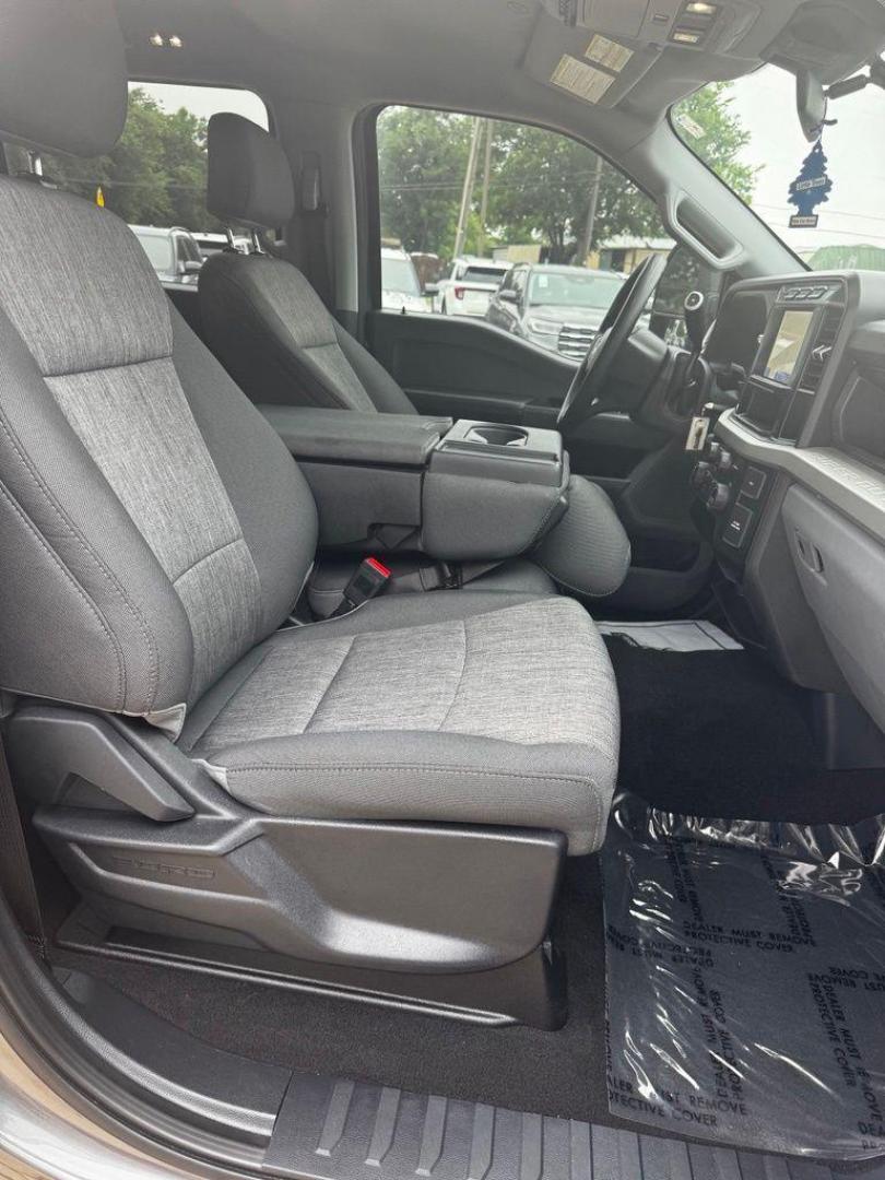 2023 Gray Metallic /Medium Dark Slate Ford F-250SD XL (1FT8W2BT8PE) with an Power Stroke 6.7L V8 DI 32V OHV Turbodiesel engine, Automatic transmission, located at 1105 E Mulberry, Kaufman, TX, 75142, (972) 962-2151, 32.589550, -96.300926 - Gray 2023 Ford F-250SD 4D Crew Cab XL 4WD 10-Speed Automatic Power Stroke 6.7L V8 DI 32V OHV Turbodiesel 4WD.<br><br><br>Recent Arrival! Odometer is 11347 miles below market average!<br><br><br>Please call Paul Murrey Ford Inc. In Kaufman Texas A Family Dealership Since 1952 Serving the Dallas Fort - Photo#25