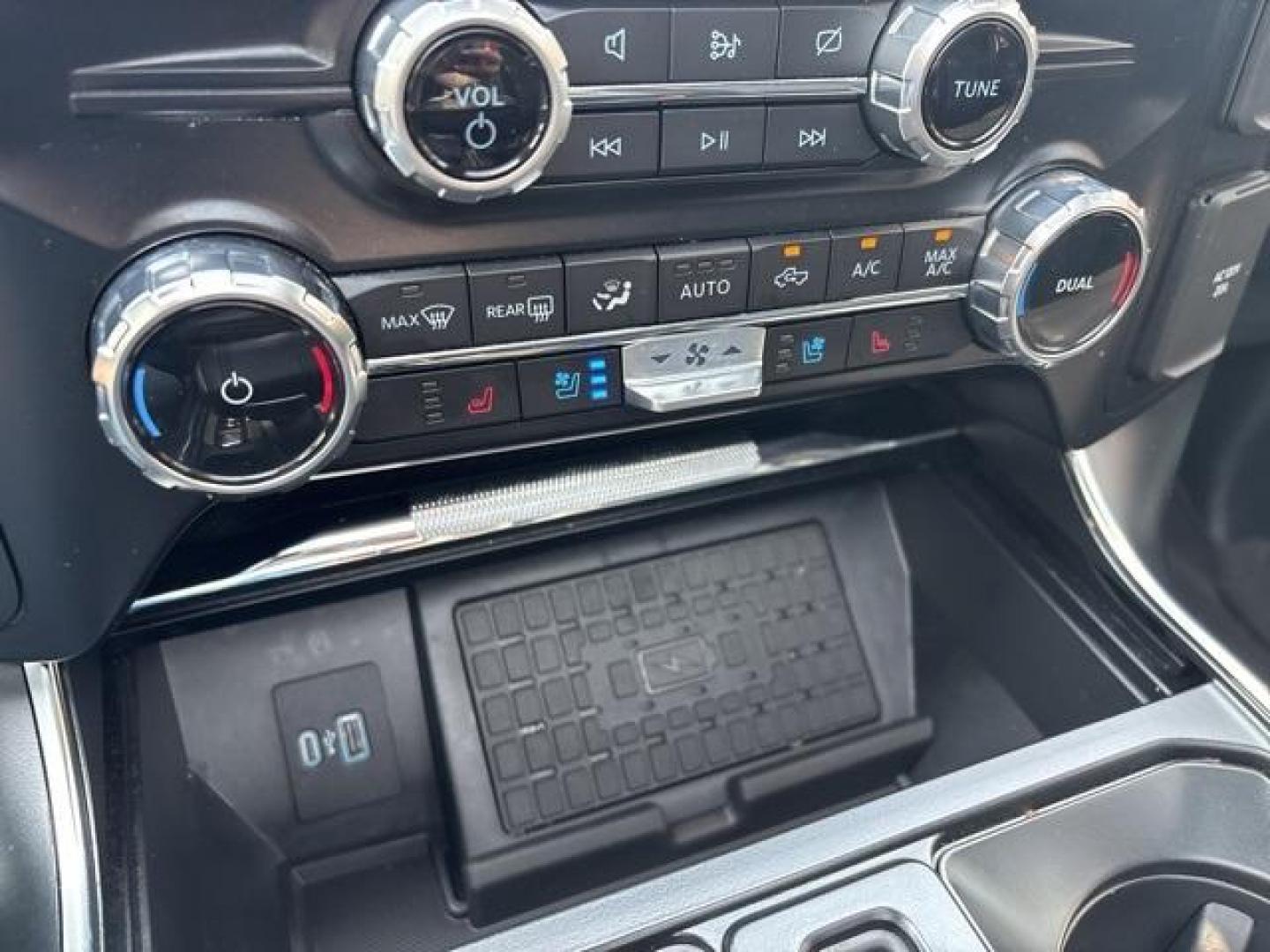 2023 Oxford White /Black Ford F-150 Raptor (1FTFW1RG7PF) with an 3.5L V6 EcoBoost engine, Automatic transmission, located at 1105 E Mulberry, Kaufman, TX, 75142, (972) 962-2151, 32.589550, -96.300926 - Oxford White 2023 Ford F-150 4D SuperCrew Raptor 4WD 10-Speed Automatic 3.5L V6 EcoBoost 4WD. Priced below KBB Fair Purchase Price!<br><br><br>Please call Paul Murrey Ford Inc. In Kaufman Texas A Family Dealership Since 1952 Serving the Dallas Fort Worth and East Texas areas for over 70 years. Pleas - Photo#23
