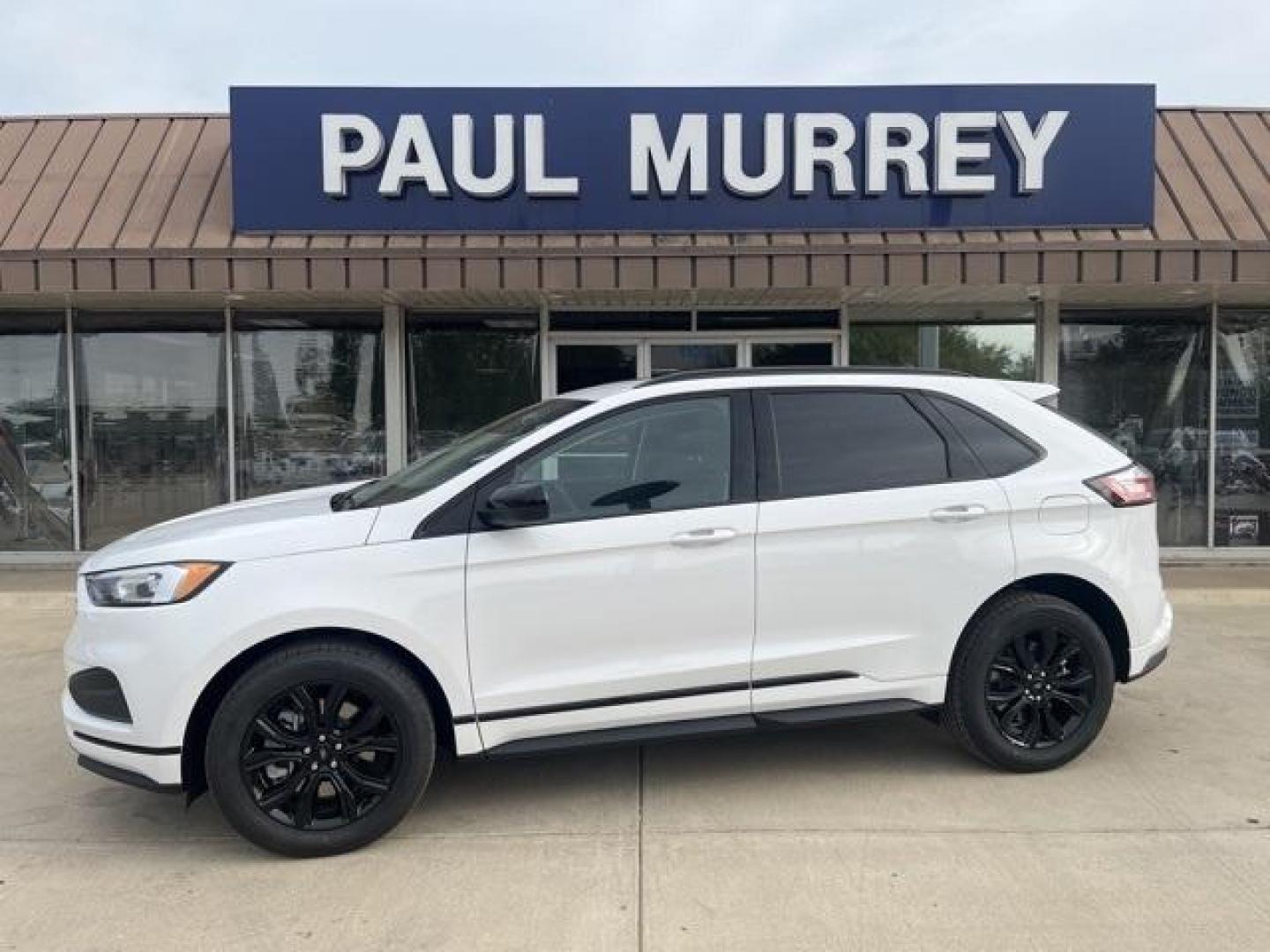 2024 Oxford White /Ebony Ford Edge SE (2FMPK4G98RB) with an EcoBoost 2.0L I4 GTDi DOHC Turbocharged VCT engine, Automatic transmission, located at 1105 E Mulberry, Kaufman, TX, 75142, (972) 962-2151, 32.589550, -96.300926 - Oxford White 2024 Ford Edge 4D Sport Utility SE AWD 8-Speed Automatic EcoBoost 2.0L I4 GTDi DOHC Turbocharged VCT AWD.<br><br>21/28 City/Highway MPG<br><br><br>Please call Paul Murrey Ford Inc. In Kaufman Texas A Family Dealership Since 1952 Serving the Dallas Fort Worth and East Texas areas for ove - Photo#0