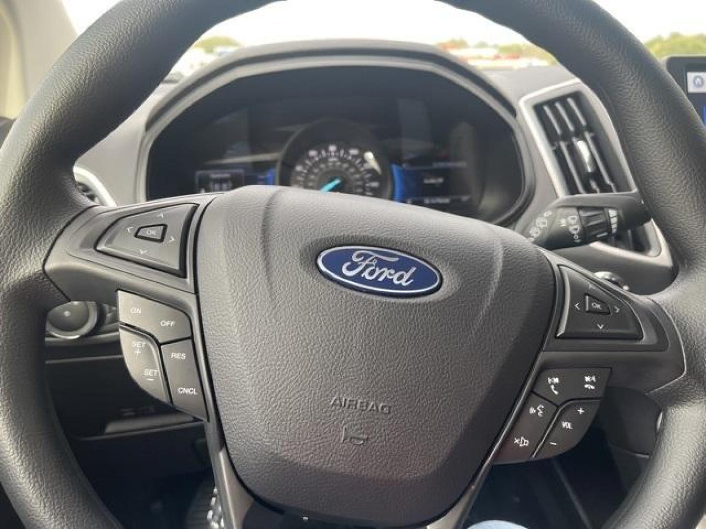 2024 Oxford White /Ebony Ford Edge SE (2FMPK4G98RB) with an EcoBoost 2.0L I4 GTDi DOHC Turbocharged VCT engine, Automatic transmission, located at 1105 E Mulberry, Kaufman, TX, 75142, (972) 962-2151, 32.589550, -96.300926 - Oxford White 2024 Ford Edge 4D Sport Utility SE AWD 8-Speed Automatic EcoBoost 2.0L I4 GTDi DOHC Turbocharged VCT AWD.<br><br>21/28 City/Highway MPG<br><br><br>Please call Paul Murrey Ford Inc. In Kaufman Texas A Family Dealership Since 1952 Serving the Dallas Fort Worth and East Texas areas for ove - Photo#26