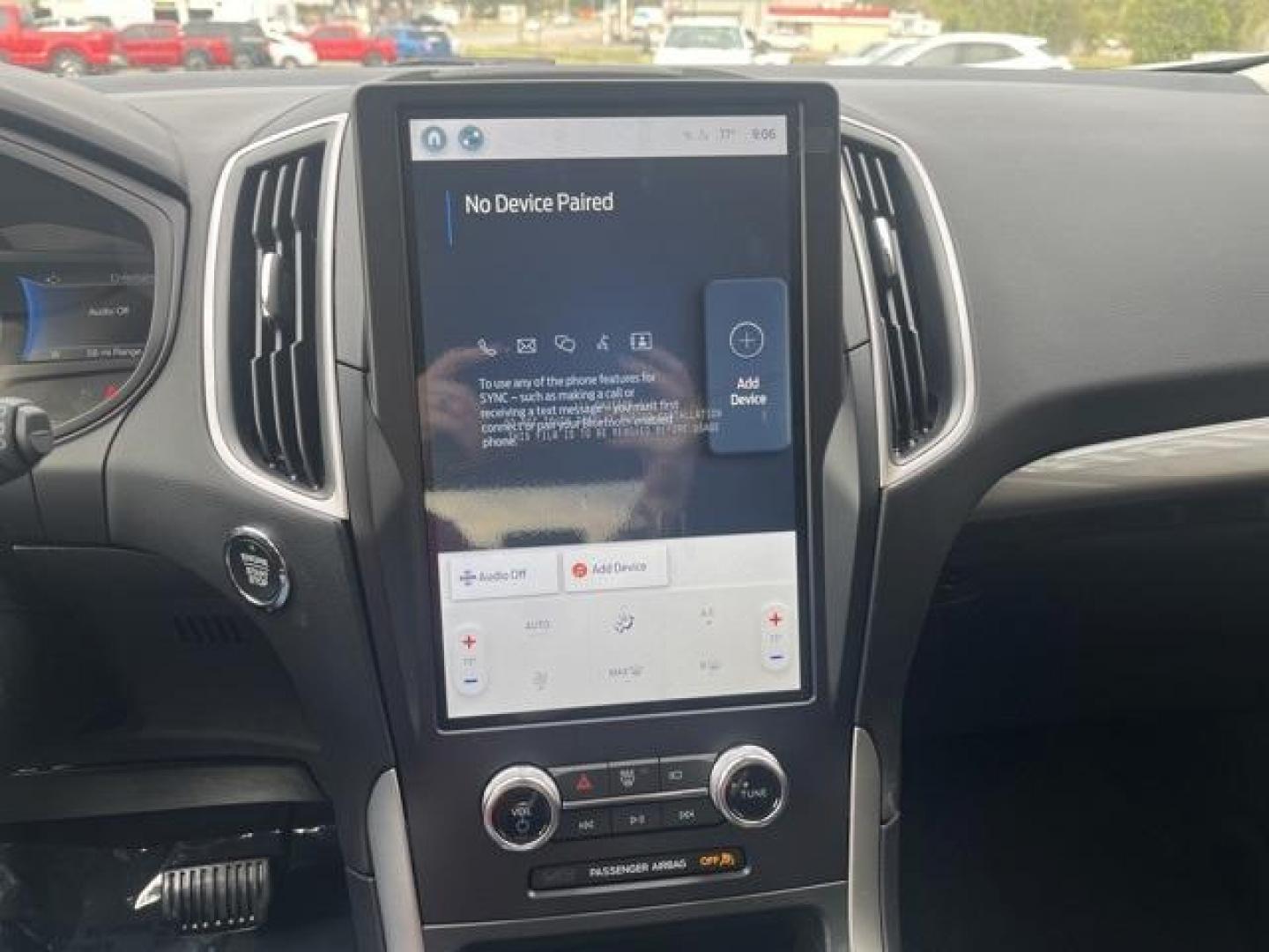 2024 Oxford White /Ebony Ford Edge SE (2FMPK4G98RB) with an EcoBoost 2.0L I4 GTDi DOHC Turbocharged VCT engine, Automatic transmission, located at 1105 E Mulberry, Kaufman, TX, 75142, (972) 962-2151, 32.589550, -96.300926 - Oxford White 2024 Ford Edge 4D Sport Utility SE AWD 8-Speed Automatic EcoBoost 2.0L I4 GTDi DOHC Turbocharged VCT AWD.<br><br>21/28 City/Highway MPG<br><br><br>Please call Paul Murrey Ford Inc. In Kaufman Texas A Family Dealership Since 1952 Serving the Dallas Fort Worth and East Texas areas for ove - Photo#28