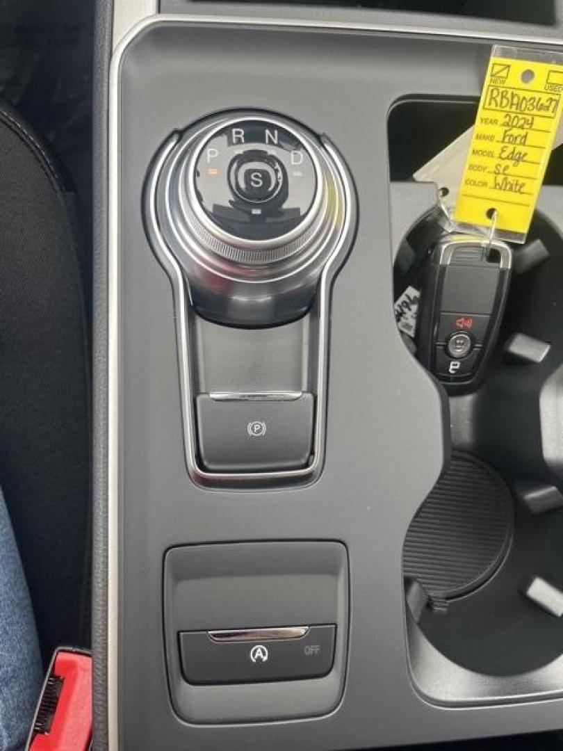 2024 Oxford White /Ebony Ford Edge SE (2FMPK4G98RB) with an EcoBoost 2.0L I4 GTDi DOHC Turbocharged VCT engine, Automatic transmission, located at 1105 E Mulberry, Kaufman, TX, 75142, (972) 962-2151, 32.589550, -96.300926 - Oxford White 2024 Ford Edge 4D Sport Utility SE AWD 8-Speed Automatic EcoBoost 2.0L I4 GTDi DOHC Turbocharged VCT AWD.<br><br>21/28 City/Highway MPG<br><br><br>Please call Paul Murrey Ford Inc. In Kaufman Texas A Family Dealership Since 1952 Serving the Dallas Fort Worth and East Texas areas for ove - Photo#31