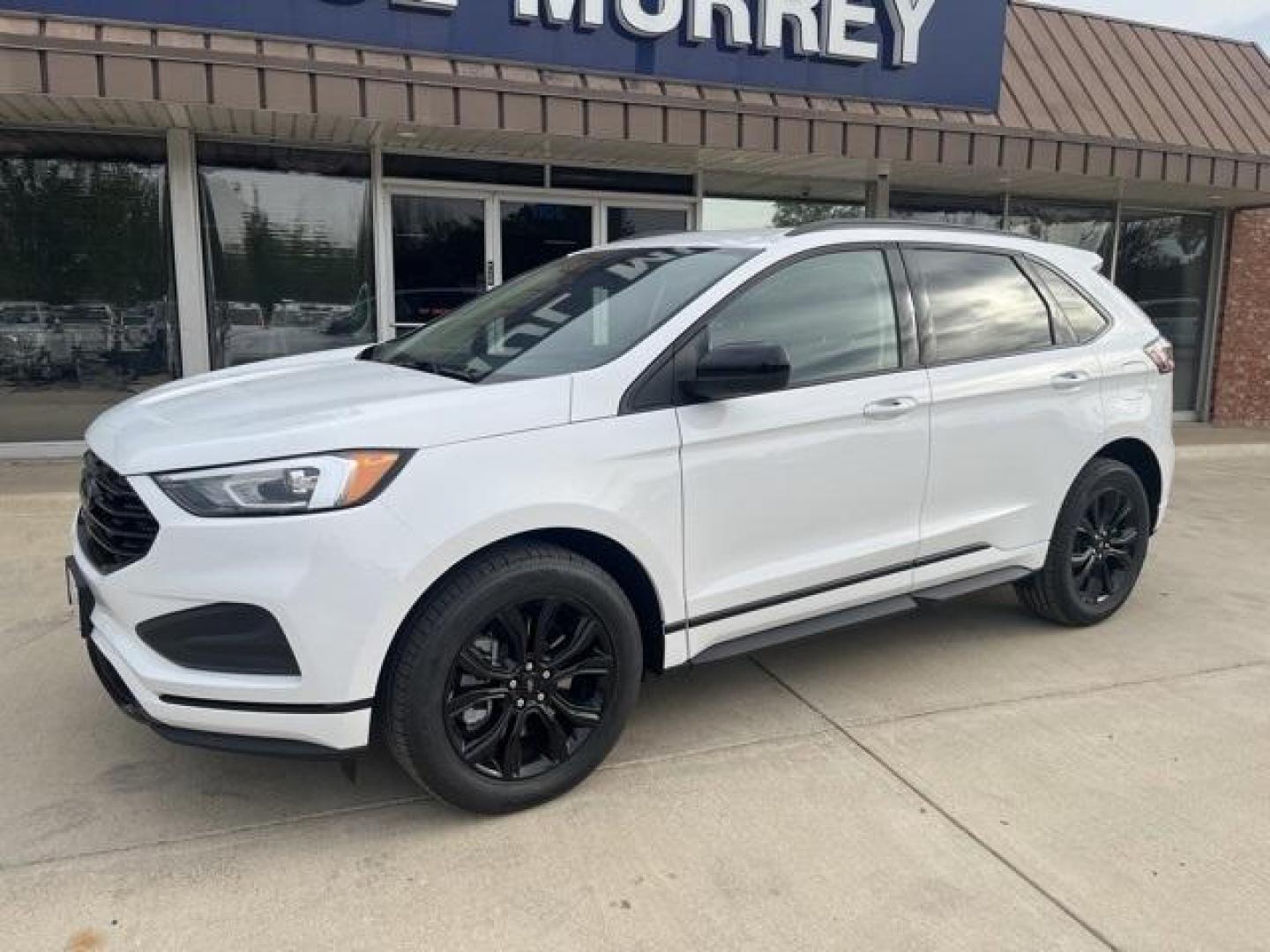 2024 Oxford White /Ebony Ford Edge SE (2FMPK4G98RB) with an EcoBoost 2.0L I4 GTDi DOHC Turbocharged VCT engine, Automatic transmission, located at 1105 E Mulberry, Kaufman, TX, 75142, (972) 962-2151, 32.589550, -96.300926 - Oxford White 2024 Ford Edge 4D Sport Utility SE AWD 8-Speed Automatic EcoBoost 2.0L I4 GTDi DOHC Turbocharged VCT AWD.<br><br>21/28 City/Highway MPG<br><br><br>Please call Paul Murrey Ford Inc. In Kaufman Texas A Family Dealership Since 1952 Serving the Dallas Fort Worth and East Texas areas for ove - Photo#2