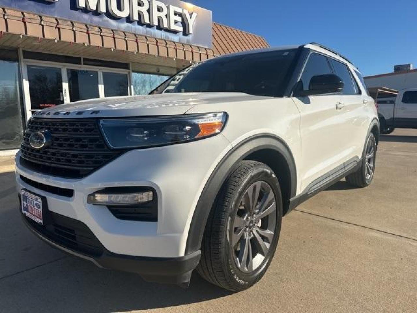 2023 Star White Metallic Tri-Coat /Light Slate Ford Explorer XLT (1FMSK7DH3PG) with an 2.3L EcoBoost I-4 engine, Automatic transmission, located at 1105 E Mulberry, Kaufman, TX, 75142, (972) 962-2151, 32.589550, -96.300926 - Photo#1