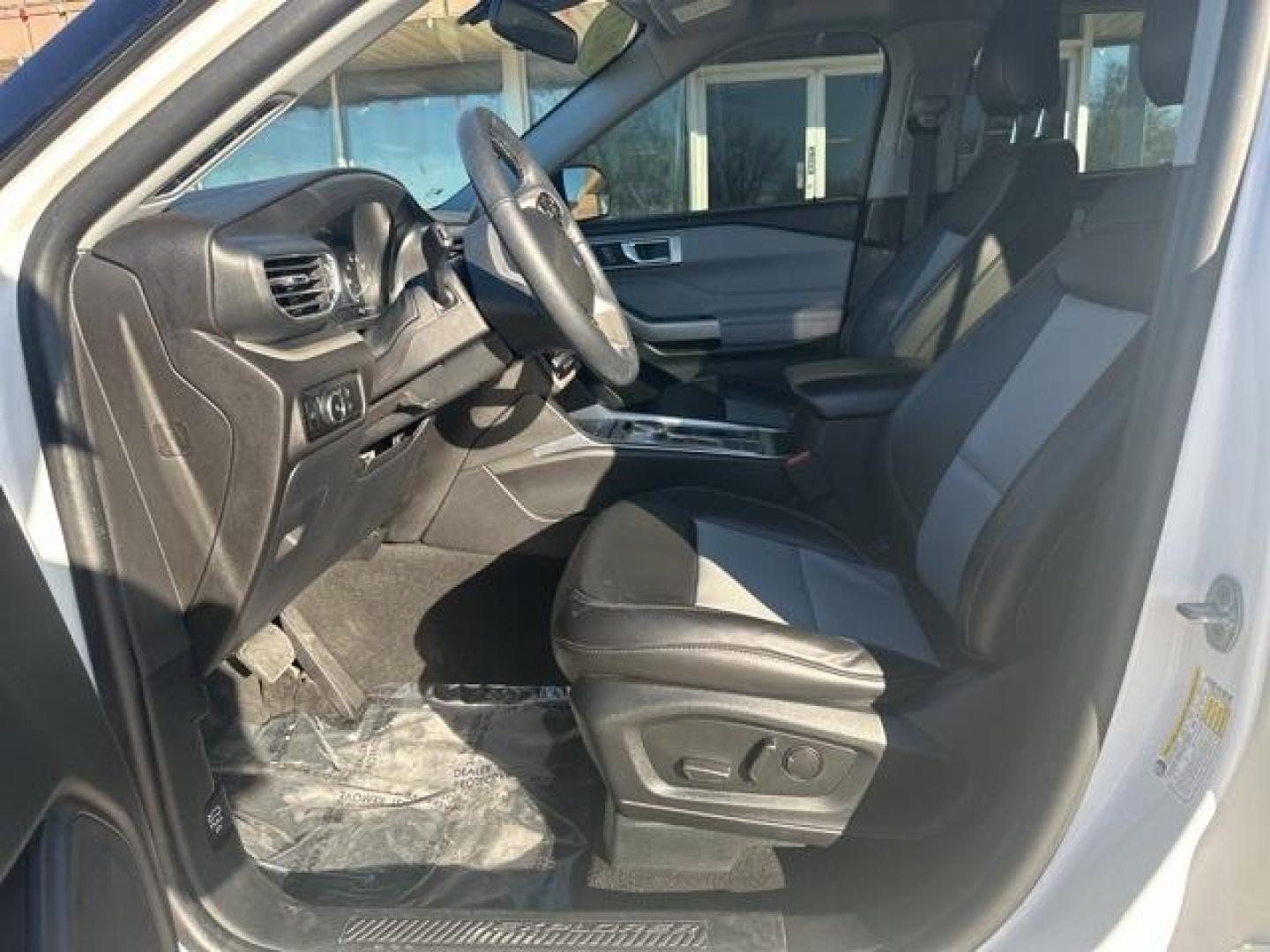 2023 Star White Metallic Tri-Coat /Light Slate Ford Explorer XLT (1FMSK7DH3PG) with an 2.3L EcoBoost I-4 engine, Automatic transmission, located at 1105 E Mulberry, Kaufman, TX, 75142, (972) 962-2151, 32.589550, -96.300926 - Photo#6