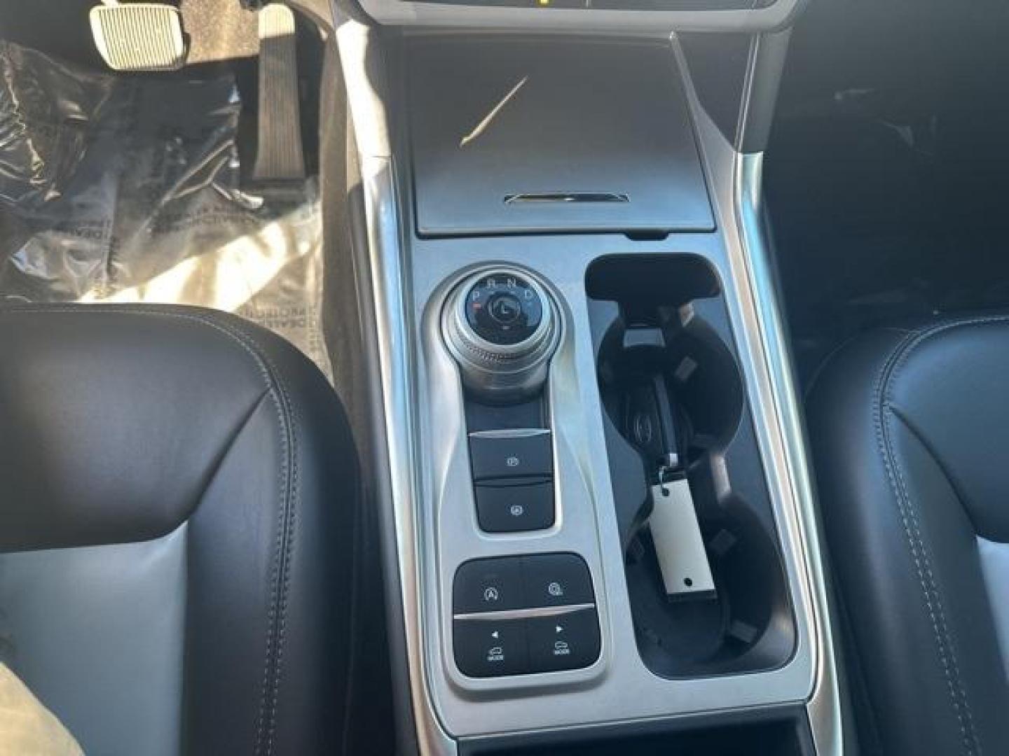 2023 Star White Metallic Tri-Coat /Light Slate Ford Explorer XLT (1FMSK7DH3PG) with an 2.3L EcoBoost I-4 engine, Automatic transmission, located at 1105 E Mulberry, Kaufman, TX, 75142, (972) 962-2151, 32.589550, -96.300926 - Photo#10