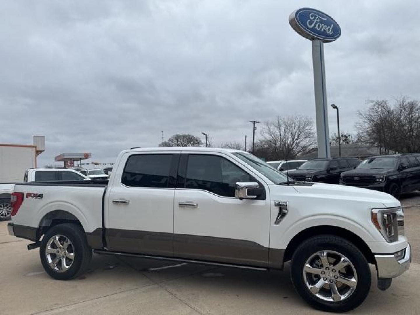 2023 Star White Metallic Tri-Coat /Java Ford F-150 King Ranch (1FTFW1E83PF) with an 3.5L V6 EcoBoost engine, Automatic transmission, located at 1105 E Mulberry, Kaufman, TX, 75142, (972) 962-2151, 32.589550, -96.300926 - Photo#24