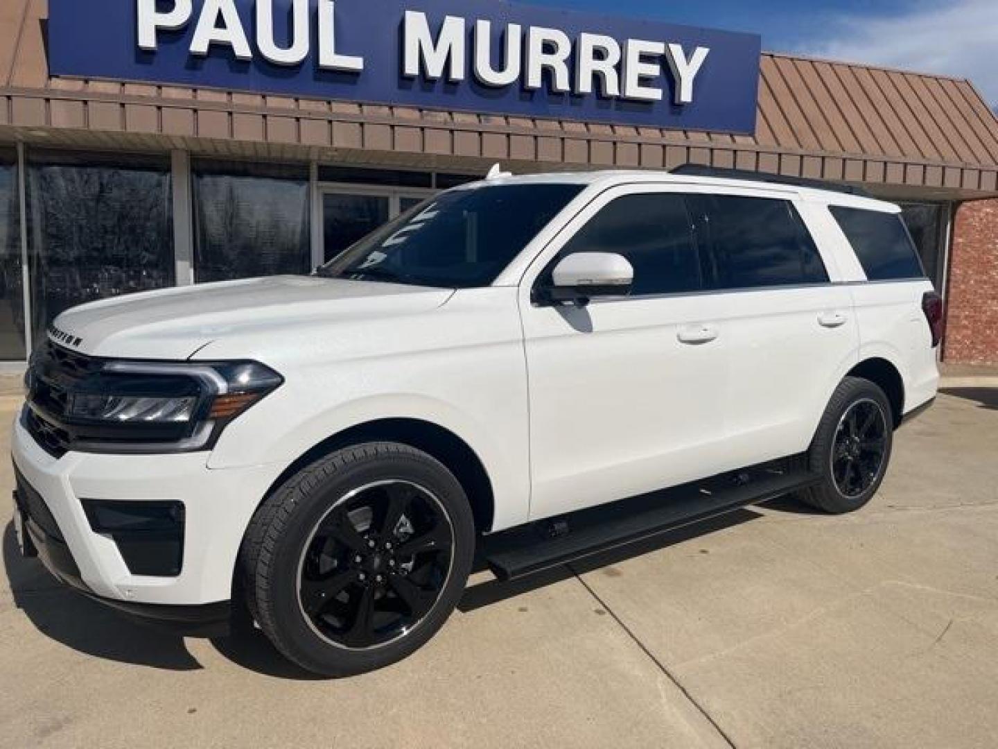 2024 Star White Metallic Tri-Coat /Black Onyx Ford Expedition Limited (1FMJU1K86RE) with an EcoBoost 3.5L V6 GTDi DOHC 24V Twin Turbocharged engine, Automatic transmission, located at 1105 E Mulberry, Kaufman, TX, 75142, (972) 962-2151, 32.589550, -96.300926 - Star White Metallic Tri-Coat 2024 Ford Expedition 4D Sport Utility Limited RWD 10-Speed Automatic EcoBoost 3.5L V6 GTDi DOHC 24V Twin Turbocharged<br><br><br>Please call Paul Murrey Ford Inc. In Kaufman Texas A Family Dealership Since 1952 Serving the Dallas Fort Worth and East Texas areas for over - Photo#2