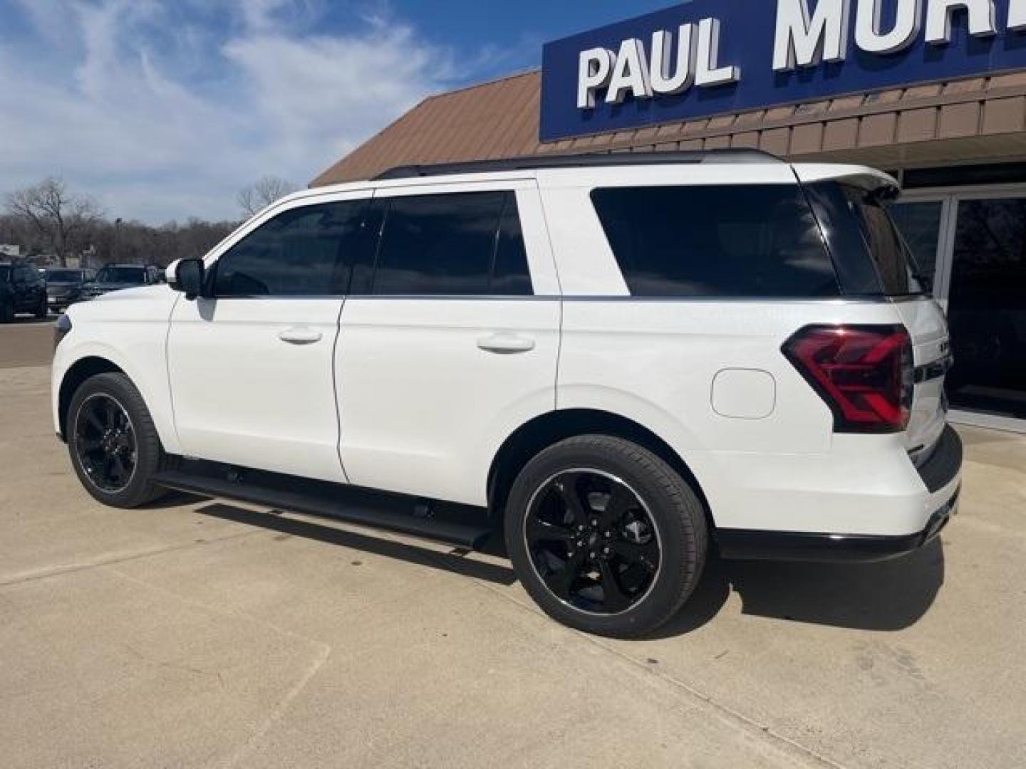 2024 Star White Metallic Tri-Coat /Black Onyx Ford Expedition Limited (1FMJU1K86RE) with an EcoBoost 3.5L V6 GTDi DOHC 24V Twin Turbocharged engine, Automatic transmission, located at 1105 E Mulberry, Kaufman, TX, 75142, (972) 962-2151, 32.589550, -96.300926 - Star White Metallic Tri-Coat 2024 Ford Expedition 4D Sport Utility Limited RWD 10-Speed Automatic EcoBoost 3.5L V6 GTDi DOHC 24V Twin Turbocharged<br><br><br>Please call Paul Murrey Ford Inc. In Kaufman Texas A Family Dealership Since 1952 Serving the Dallas Fort Worth and East Texas areas for over - Photo#3
