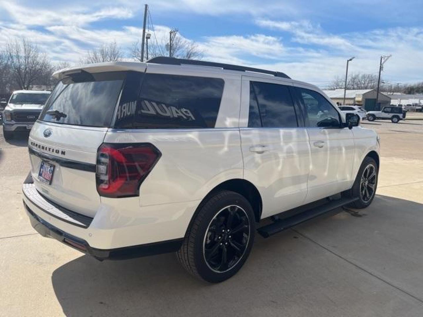 2024 Star White Metallic Tri-Coat /Black Onyx Ford Expedition Limited (1FMJU1K86RE) with an EcoBoost 3.5L V6 GTDi DOHC 24V Twin Turbocharged engine, Automatic transmission, located at 1105 E Mulberry, Kaufman, TX, 75142, (972) 962-2151, 32.589550, -96.300926 - Star White Metallic Tri-Coat 2024 Ford Expedition 4D Sport Utility Limited RWD 10-Speed Automatic EcoBoost 3.5L V6 GTDi DOHC 24V Twin Turbocharged<br><br><br>Please call Paul Murrey Ford Inc. In Kaufman Texas A Family Dealership Since 1952 Serving the Dallas Fort Worth and East Texas areas for over - Photo#6