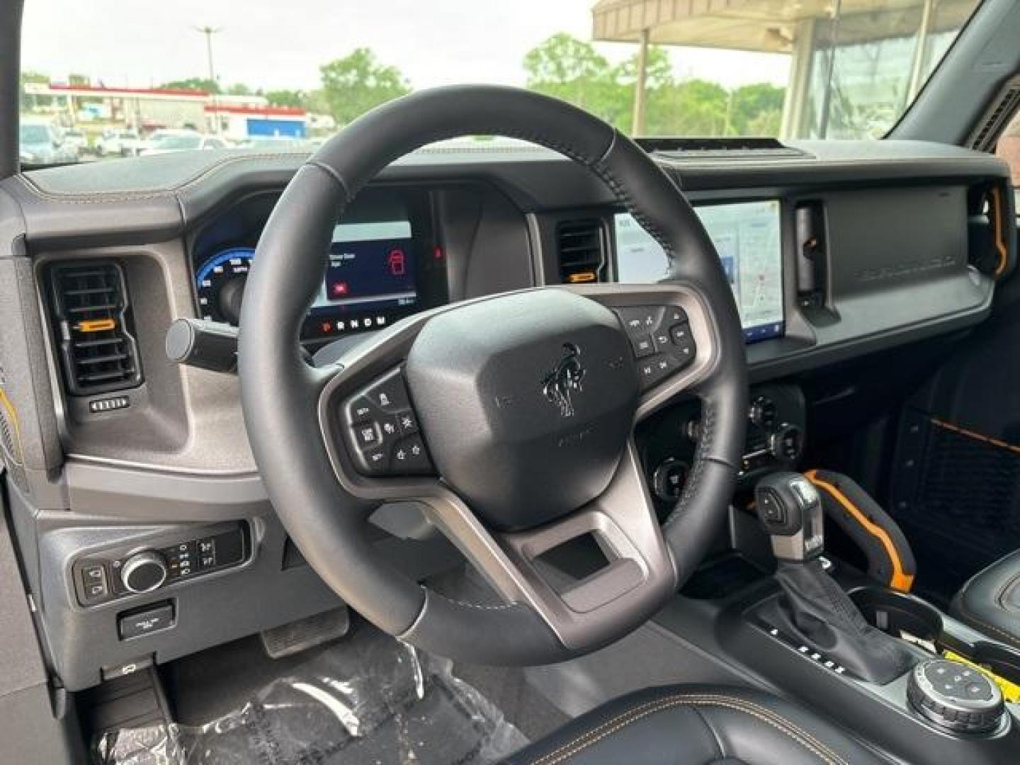 2024 Cactus Gray /Black Onyx Ford Bronco Badlands (1FMEE9BP9RL) with an 2.7L EcoBoost V6 engine, Automatic transmission, located at 1105 E Mulberry, Kaufman, TX, 75142, (972) 962-2151, 32.589550, -96.300926 - Photo#14