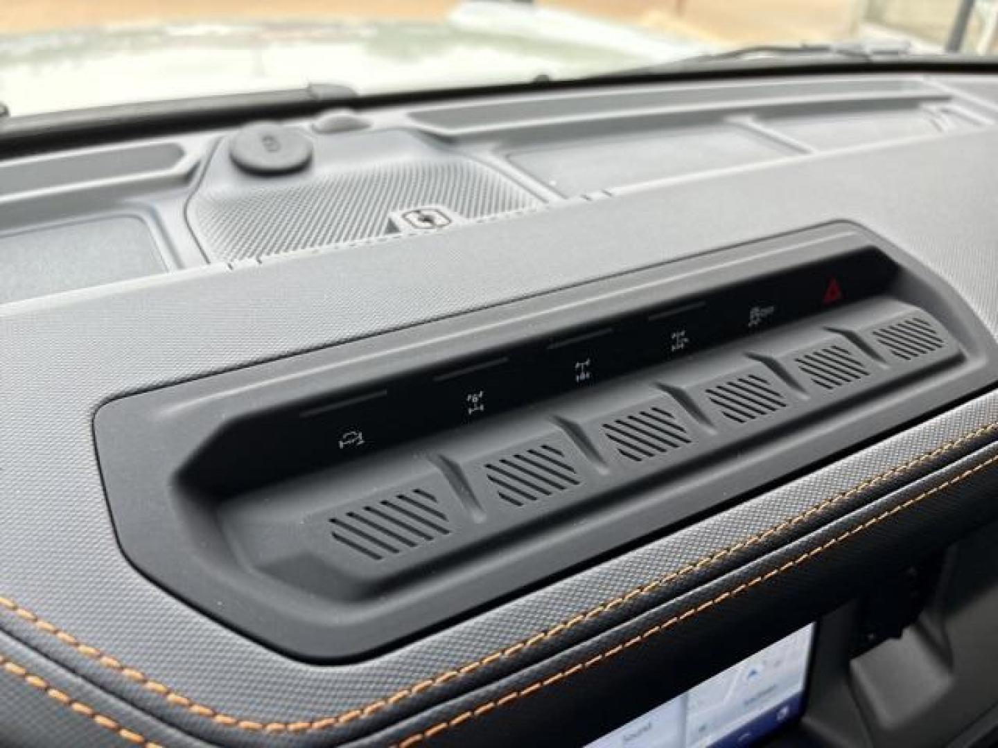 2024 Cactus Gray /Black Onyx Ford Bronco Badlands (1FMEE9BP9RL) with an 2.7L EcoBoost V6 engine, Automatic transmission, located at 1105 E Mulberry, Kaufman, TX, 75142, (972) 962-2151, 32.589550, -96.300926 - Photo#28