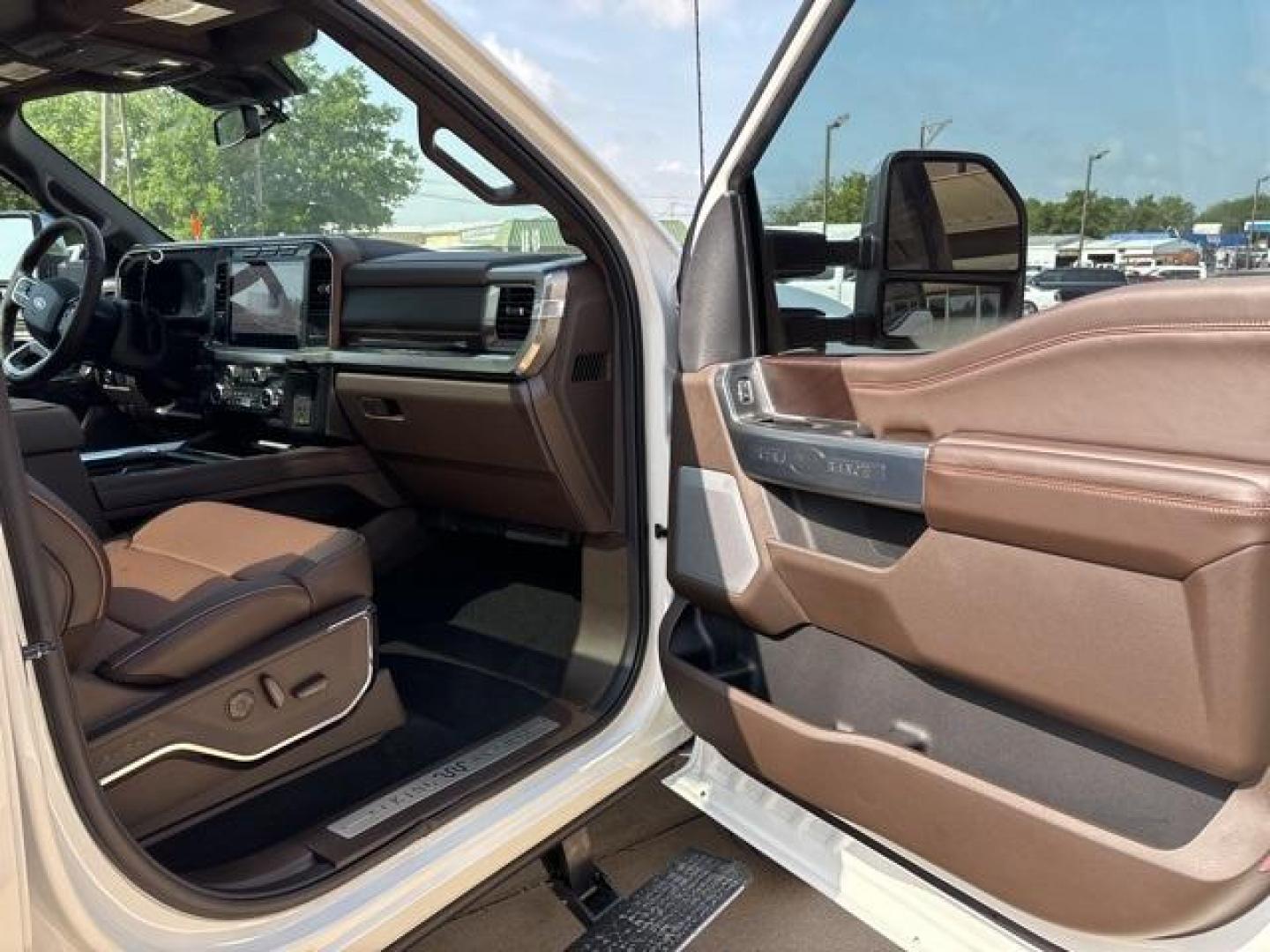 2024 Star White Metallic Tri-Coat /Java Ford F-250SD King Ranch (1FT8W2BT2RE) with an Power Stroke 6.7L V8 DI 32V OHV Turbodiesel engine, Automatic transmission, located at 1105 E Mulberry, Kaufman, TX, 75142, (972) 962-2151, 32.589550, -96.300926 - Star White Metallic Tri-Coat 2024 Ford F-250SD 4D Crew Cab King Ranch 4WD 10-Speed Automatic Power Stroke 6.7L V8 DI 32V OHV Turbodiesel 4WD.<br><br><br>Please call Paul Murrey Ford Inc. In Kaufman Texas A Family Dealership Since 1952 Serving the Dallas Fort Worth and East Texas areas for over 70 ye - Photo#16