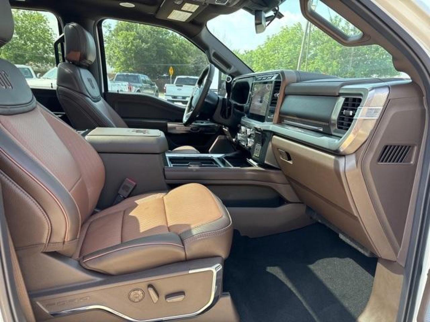 2024 Star White Metallic Tri-Coat /Java Ford F-250SD King Ranch (1FT8W2BT2RE) with an Power Stroke 6.7L V8 DI 32V OHV Turbodiesel engine, Automatic transmission, located at 1105 E Mulberry, Kaufman, TX, 75142, (972) 962-2151, 32.589550, -96.300926 - Star White Metallic Tri-Coat 2024 Ford F-250SD 4D Crew Cab King Ranch 4WD 10-Speed Automatic Power Stroke 6.7L V8 DI 32V OHV Turbodiesel 4WD.<br><br><br>Please call Paul Murrey Ford Inc. In Kaufman Texas A Family Dealership Since 1952 Serving the Dallas Fort Worth and East Texas areas for over 70 ye - Photo#17