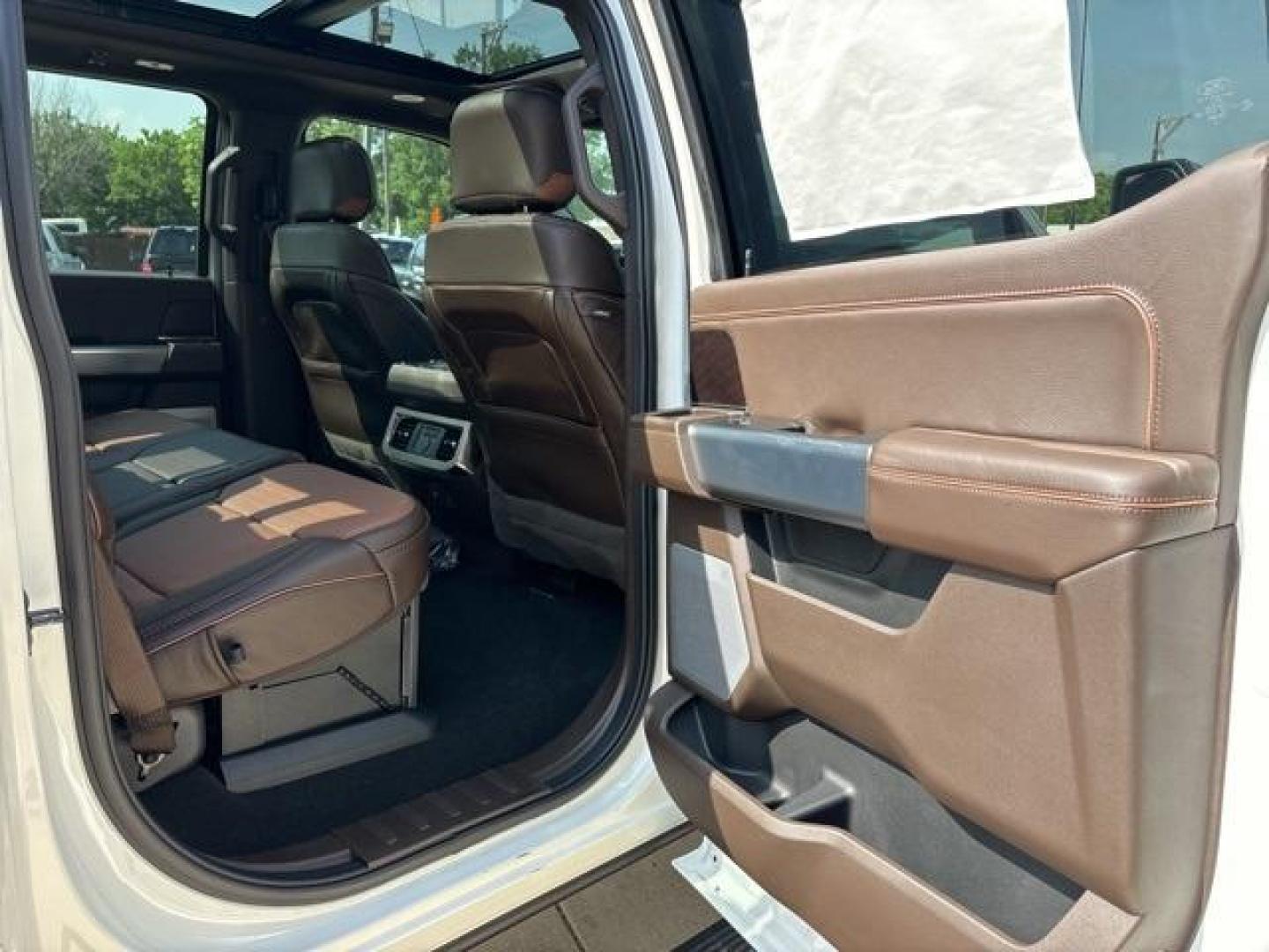 2024 Star White Metallic Tri-Coat /Java Ford F-250SD King Ranch (1FT8W2BT2RE) with an Power Stroke 6.7L V8 DI 32V OHV Turbodiesel engine, Automatic transmission, located at 1105 E Mulberry, Kaufman, TX, 75142, (972) 962-2151, 32.589550, -96.300926 - Star White Metallic Tri-Coat 2024 Ford F-250SD 4D Crew Cab King Ranch 4WD 10-Speed Automatic Power Stroke 6.7L V8 DI 32V OHV Turbodiesel 4WD.<br><br><br>Please call Paul Murrey Ford Inc. In Kaufman Texas A Family Dealership Since 1952 Serving the Dallas Fort Worth and East Texas areas for over 70 ye - Photo#19