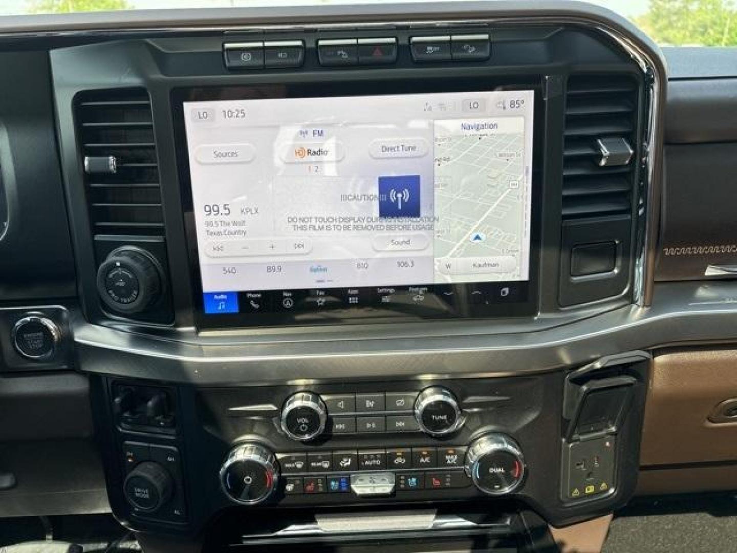 2024 Star White Metallic Tri-Coat /Java Ford F-250SD King Ranch (1FT8W2BT2RE) with an Power Stroke 6.7L V8 DI 32V OHV Turbodiesel engine, Automatic transmission, located at 1105 E Mulberry, Kaufman, TX, 75142, (972) 962-2151, 32.589550, -96.300926 - Star White Metallic Tri-Coat 2024 Ford F-250SD 4D Crew Cab King Ranch 4WD 10-Speed Automatic Power Stroke 6.7L V8 DI 32V OHV Turbodiesel 4WD.<br><br><br>Please call Paul Murrey Ford Inc. In Kaufman Texas A Family Dealership Since 1952 Serving the Dallas Fort Worth and East Texas areas for over 70 ye - Photo#24