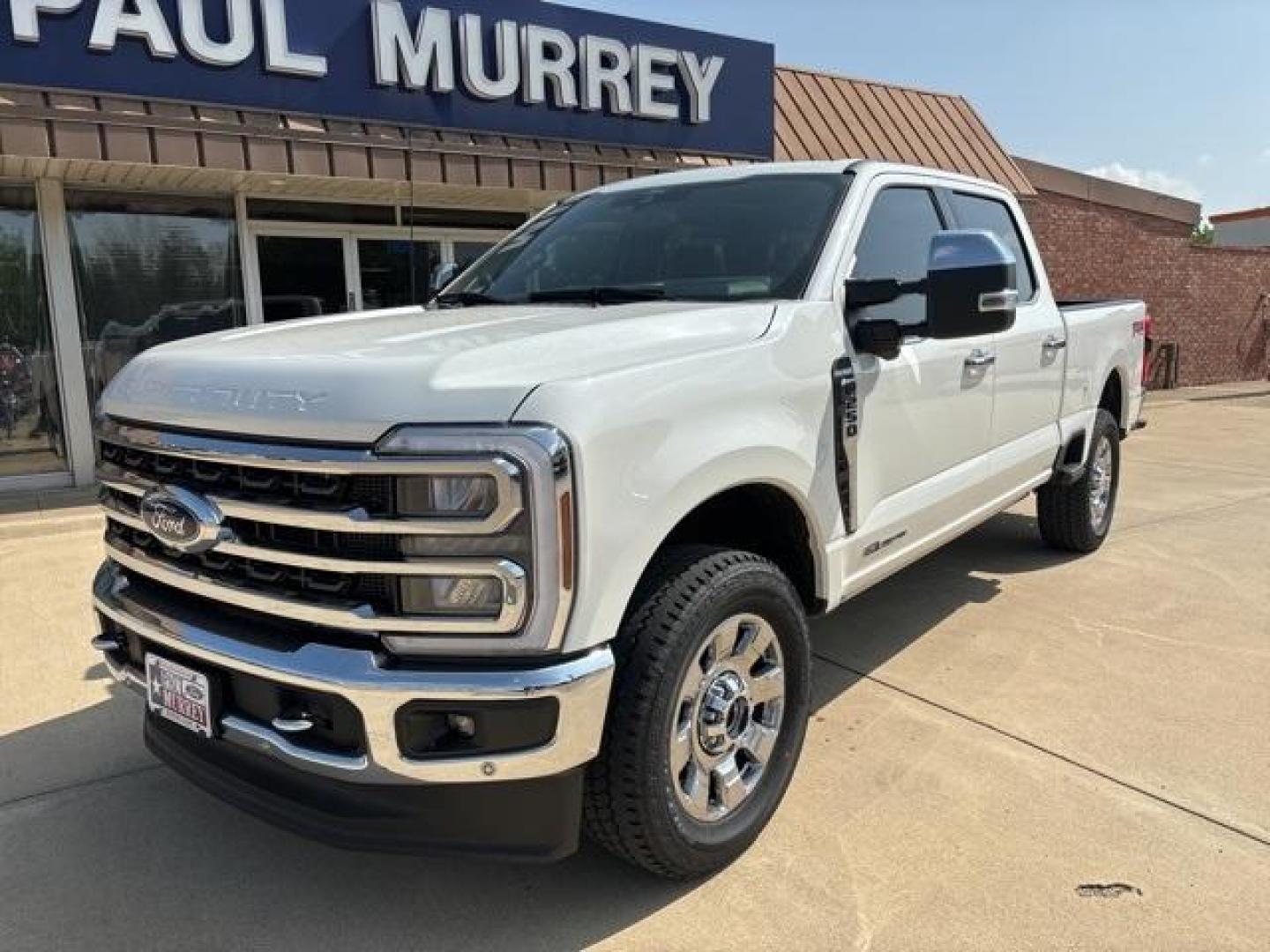 2024 Star White Metallic Tri-Coat /Java Ford F-250SD King Ranch (1FT8W2BT2RE) with an Power Stroke 6.7L V8 DI 32V OHV Turbodiesel engine, Automatic transmission, located at 1105 E Mulberry, Kaufman, TX, 75142, (972) 962-2151, 32.589550, -96.300926 - Star White Metallic Tri-Coat 2024 Ford F-250SD 4D Crew Cab King Ranch 4WD 10-Speed Automatic Power Stroke 6.7L V8 DI 32V OHV Turbodiesel 4WD.<br><br><br>Please call Paul Murrey Ford Inc. In Kaufman Texas A Family Dealership Since 1952 Serving the Dallas Fort Worth and East Texas areas for over 70 ye - Photo#1