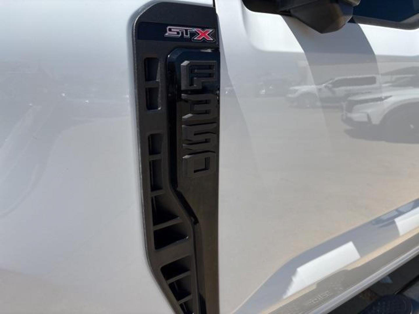 2024 Oxford White /Medium Dark Slate Ford F-350SD XL (1FT8W3BNXRE) with an 7.3L V8 PFI SOHC 16V Federal 405hp engine, Automatic transmission, located at 1105 E Mulberry, Kaufman, TX, 75142, (972) 962-2151, 32.589550, -96.300926 - Oxford White 2024 Ford F-350SD 4D Crew Cab XL 4WD 10-Speed Automatic 7.3L V8 PFI SOHC 16V Federal 405hp 4WD.<br><br><br>Please call Paul Murrey Ford Inc. In Kaufman Texas A Family Dealership Since 1952 Serving the Dallas Fort Worth and East Texas areas for over 70 years. Please call 972-962-2151 www - Photo#8