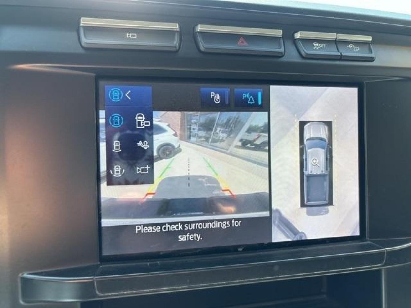 2024 Oxford White /Medium Dark Slate Ford F-350SD XL (1FT8W3BNXRE) with an 7.3L V8 PFI SOHC 16V Federal 405hp engine, Automatic transmission, located at 1105 E Mulberry, Kaufman, TX, 75142, (972) 962-2151, 32.589550, -96.300926 - Oxford White 2024 Ford F-350SD 4D Crew Cab XL 4WD 10-Speed Automatic 7.3L V8 PFI SOHC 16V Federal 405hp 4WD.<br><br><br>Please call Paul Murrey Ford Inc. In Kaufman Texas A Family Dealership Since 1952 Serving the Dallas Fort Worth and East Texas areas for over 70 years. Please call 972-962-2151 www - Photo#26