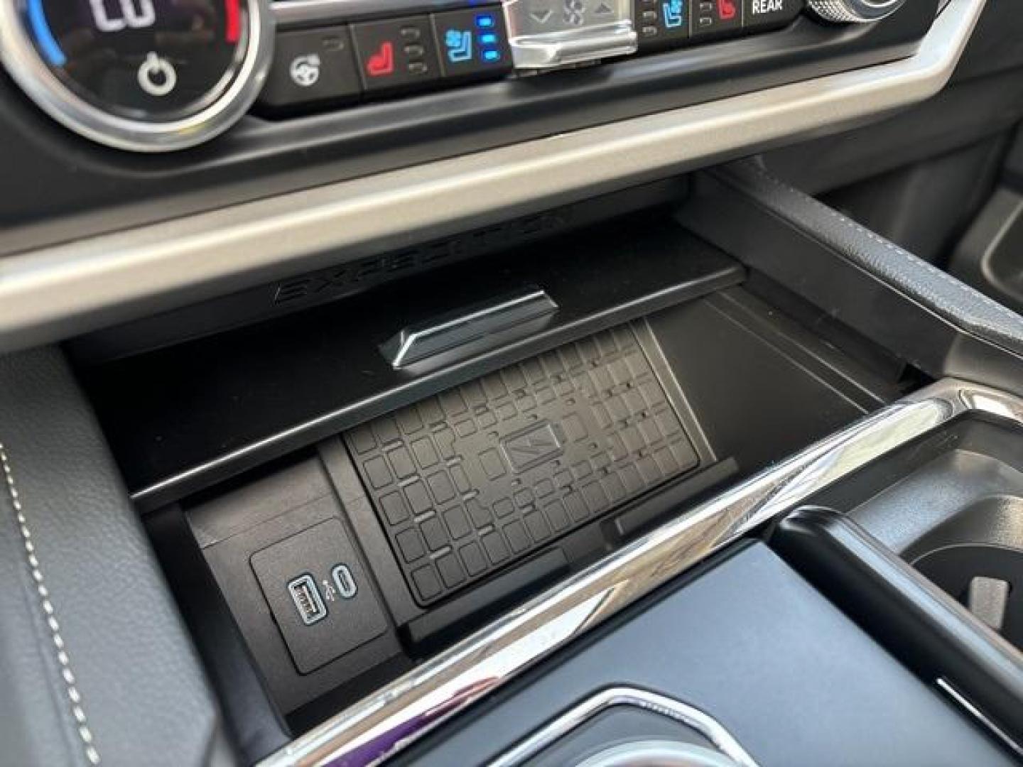 2024 White Metallic /Black Onyx Ford Expedition XLT (1FMJU1H87RE) with an EcoBoost 3.5L V6 GTDi DOHC 24V Twin Turbocharged engine, Automatic transmission, located at 1105 E Mulberry, Kaufman, TX, 75142, (972) 962-2151, 32.589550, -96.300926 - Photo#31
