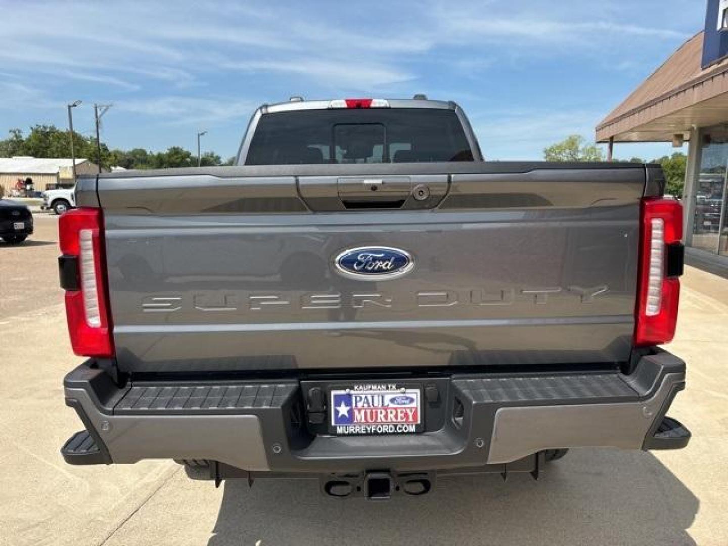 2024 Gray Metallic /Black Onyx Ford F-250SD Lariat (1FT8W2BT8RE) with an Power Stroke 6.7L V8 DI 32V OHV Turbodiesel engine, Automatic transmission, located at 1105 E Mulberry, Kaufman, TX, 75142, (972) 962-2151, 32.589550, -96.300926 - Photo#4