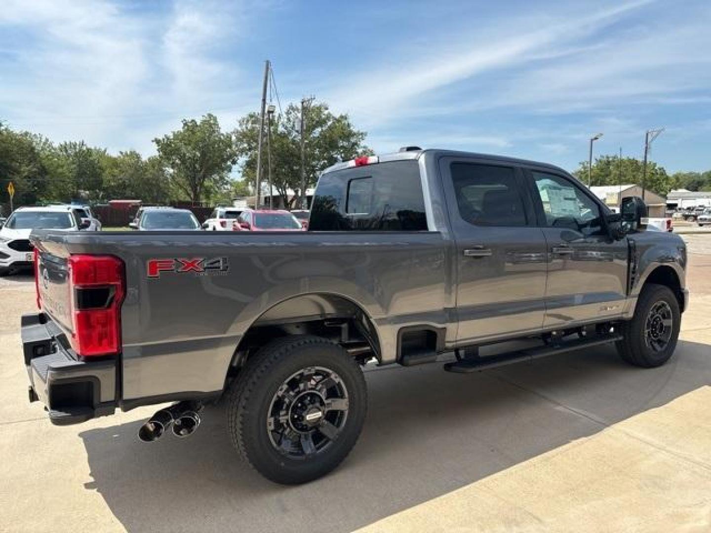 2024 Gray Metallic /Black Onyx Ford F-250SD Lariat (1FT8W2BT8RE) with an Power Stroke 6.7L V8 DI 32V OHV Turbodiesel engine, Automatic transmission, located at 1105 E Mulberry, Kaufman, TX, 75142, (972) 962-2151, 32.589550, -96.300926 - Photo#5
