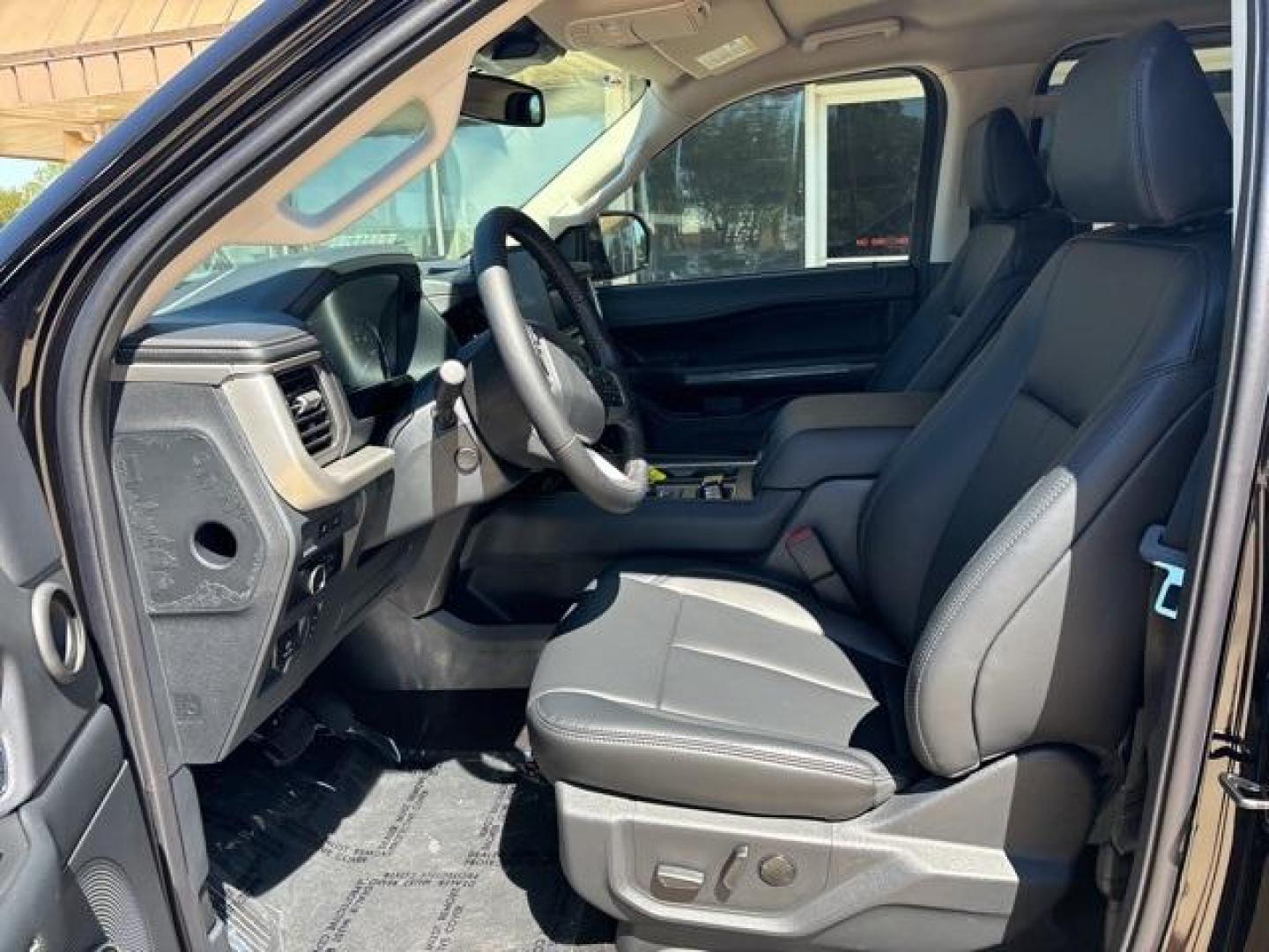2024 Black Metallic /Black Onyx Ford Expedition XLT (1FMJU1H85RE) with an EcoBoost 3.5L V6 GTDi DOHC 24V Twin Turbocharged engine, Automatic transmission, located at 1105 E Mulberry, Kaufman, TX, 75142, (972) 962-2151, 32.589550, -96.300926 - Photo#9