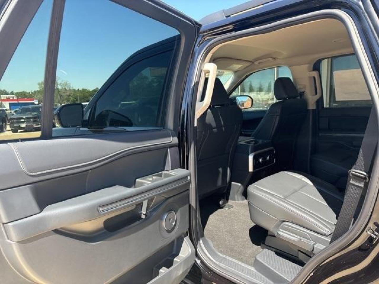 2024 Black Metallic /Black Onyx Ford Expedition XLT (1FMJU1H85RE) with an EcoBoost 3.5L V6 GTDi DOHC 24V Twin Turbocharged engine, Automatic transmission, located at 1105 E Mulberry, Kaufman, TX, 75142, (972) 962-2151, 32.589550, -96.300926 - Photo#12