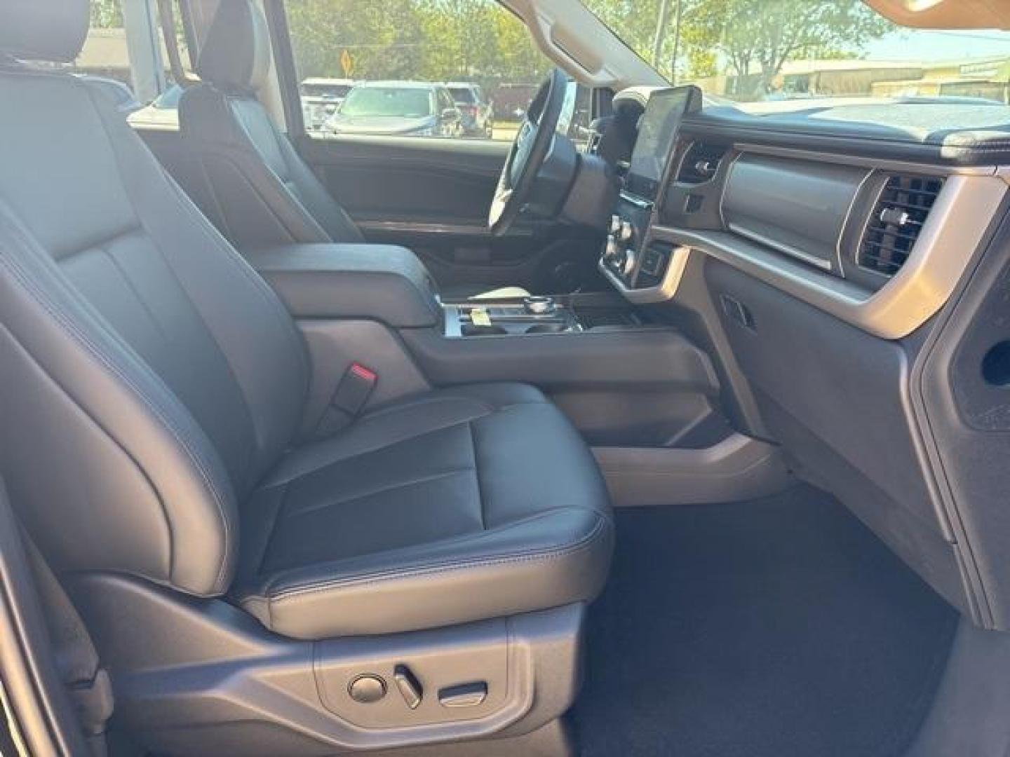 2024 Black Metallic /Black Onyx Ford Expedition XLT (1FMJU1H85RE) with an EcoBoost 3.5L V6 GTDi DOHC 24V Twin Turbocharged engine, Automatic transmission, located at 1105 E Mulberry, Kaufman, TX, 75142, (972) 962-2151, 32.589550, -96.300926 - Photo#17