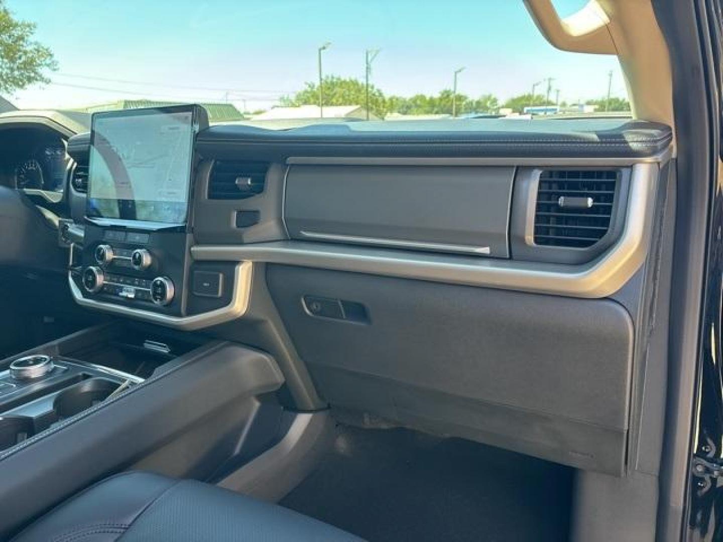 2024 Black Metallic /Black Onyx Ford Expedition XLT (1FMJU1H85RE) with an EcoBoost 3.5L V6 GTDi DOHC 24V Twin Turbocharged engine, Automatic transmission, located at 1105 E Mulberry, Kaufman, TX, 75142, (972) 962-2151, 32.589550, -96.300926 - Photo#18