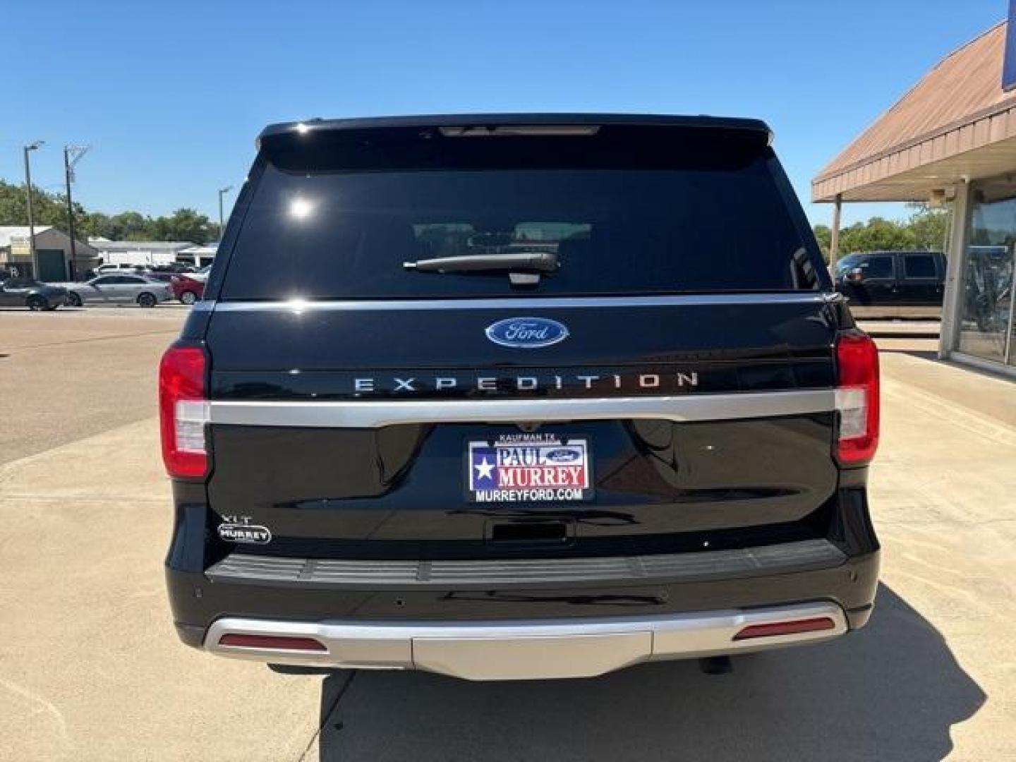 2024 Black Metallic /Black Onyx Ford Expedition XLT (1FMJU1H85RE) with an EcoBoost 3.5L V6 GTDi DOHC 24V Twin Turbocharged engine, Automatic transmission, located at 1105 E Mulberry, Kaufman, TX, 75142, (972) 962-2151, 32.589550, -96.300926 - Photo#4