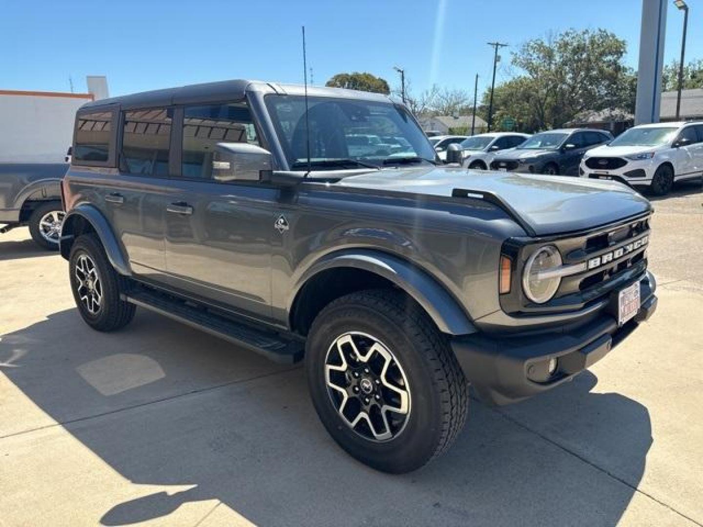 2024 Carbonized Gray Metallic /Black Onyx Interior Ford Bronco Outer Banks (1FMDE8BH1RL) with an 2.3L EcoBoost I-4 engine, Automatic transmission, located at 1105 E Mulberry, Kaufman, TX, 75142, (972) 962-2151, 32.589550, -96.300926 - Carbonized Gray Metallic 2024 Ford Bronco 4D Sport Utility Outer Banks 4WD 10-Speed Automatic 2.3L EcoBoost I-4<br><br><br>Please call Paul Murrey Ford Inc. In Kaufman Texas A Family Dealership Since 1952 Serving the Dallas Fort Worth and East Texas areas for over 70 years. Please call 972-962-2151 - Photo#6