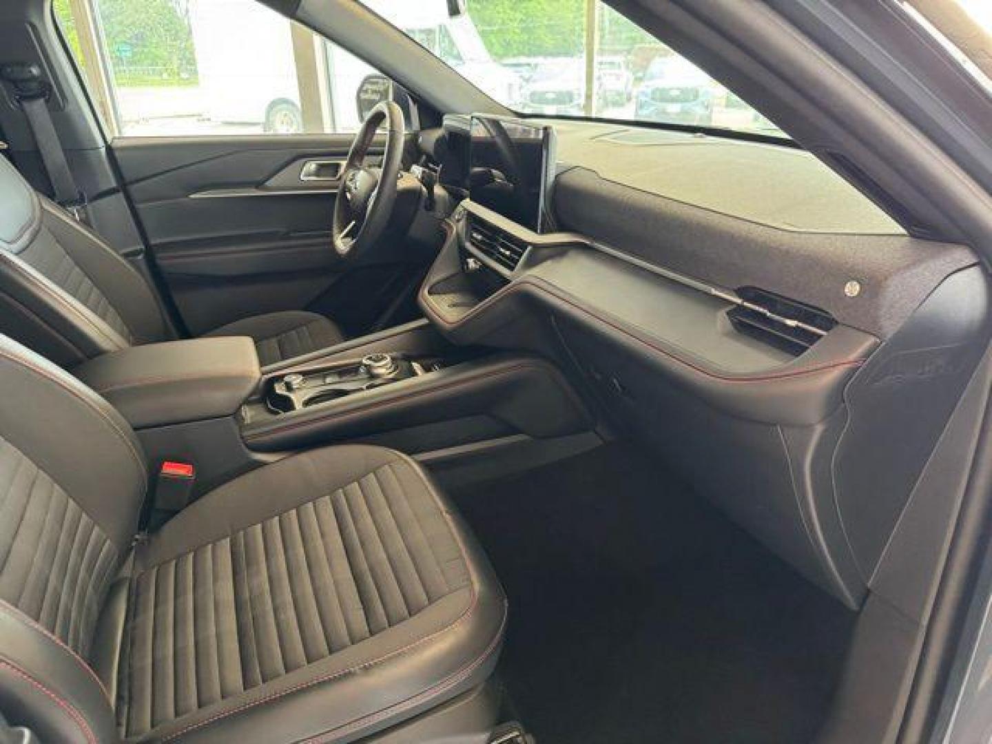 2025 Vapor Blue /Onyx Ford Explorer ST-Line (1FMUK7KH8SG) with an 2.3L EcoBoost I-4 engine, Automatic transmission, located at 1105 E Mulberry, Kaufman, TX, 75142, (972) 962-2151, 32.589550, -96.300926 - $7,898 off MSRP! Priced below KBB Fair Purchase Price!<br><br><br>Vapor Blue Metallic 2025 Ford Explorer 4D Sport Utility ST-Line RWD 10-Speed Automatic 2.3L EcoBoost I-4 20/29 City/Highway MPG<br><br>20/29 City/Highway MPG Price includes: $6000 - Model Year Closeout Bonus Cash - Explorer. Exp. 04/3 - Photo#8