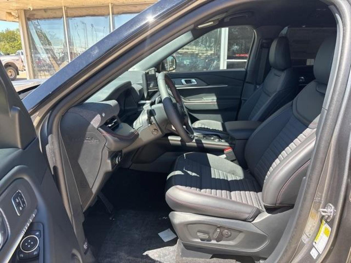 2025 Carbonized Gray Metallic /Onyx Ford Explorer ST-Line (1FMUK7KH0SG) with an 2.3L EcoBoost I-4 engine, Automatic transmission, located at 1105 E Mulberry, Kaufman, TX, 75142, (972) 962-2151, 32.589550, -96.300926 - Carbonized Gray Metallic 2025 Ford Explorer 4D Sport Utility ST-Line RWD 10-Speed Automatic 2.3L EcoBoost I-4<br><br>20/29 City/Highway MPG<br><br><br>Please call Paul Murrey Ford Inc. In Kaufman Texas A Family Dealership Since 1952 Serving the Dallas Fort Worth and East Texas areas for over 70 year - Photo#10