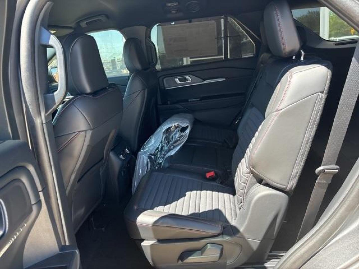 2025 Carbonized Gray Metallic /Onyx Ford Explorer ST-Line (1FMUK7KH0SG) with an 2.3L EcoBoost I-4 engine, Automatic transmission, located at 1105 E Mulberry, Kaufman, TX, 75142, (972) 962-2151, 32.589550, -96.300926 - Carbonized Gray Metallic 2025 Ford Explorer 4D Sport Utility ST-Line RWD 10-Speed Automatic 2.3L EcoBoost I-4<br><br>20/29 City/Highway MPG<br><br><br>Please call Paul Murrey Ford Inc. In Kaufman Texas A Family Dealership Since 1952 Serving the Dallas Fort Worth and East Texas areas for over 70 year - Photo#14