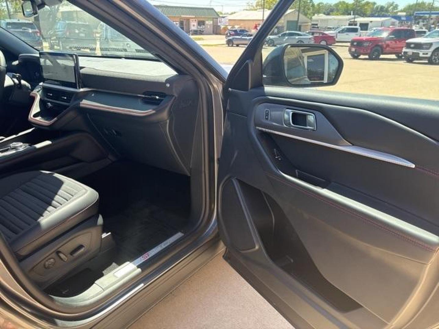 2025 Carbonized Gray Metallic /Onyx Ford Explorer ST-Line (1FMUK7KH0SG) with an 2.3L EcoBoost I-4 engine, Automatic transmission, located at 1105 E Mulberry, Kaufman, TX, 75142, (972) 962-2151, 32.589550, -96.300926 - Carbonized Gray Metallic 2025 Ford Explorer 4D Sport Utility ST-Line RWD 10-Speed Automatic 2.3L EcoBoost I-4<br><br>20/29 City/Highway MPG<br><br><br>Please call Paul Murrey Ford Inc. In Kaufman Texas A Family Dealership Since 1952 Serving the Dallas Fort Worth and East Texas areas for over 70 year - Photo#17