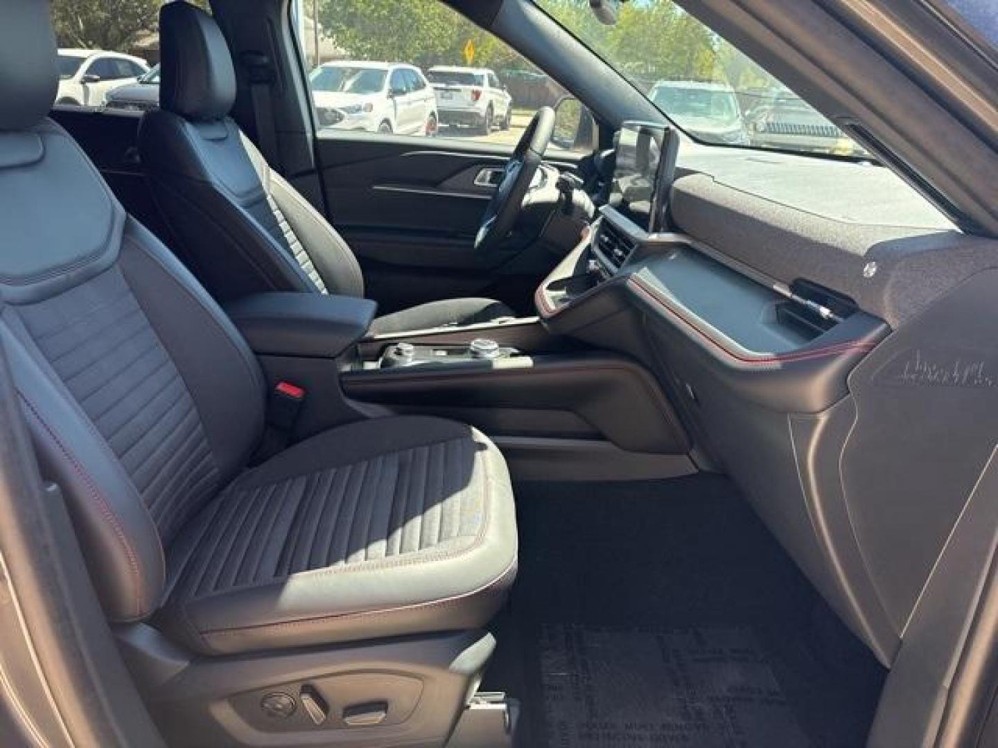 2025 Carbonized Gray Metallic /Onyx Ford Explorer ST-Line (1FMUK7KH0SG) with an 2.3L EcoBoost I-4 engine, Automatic transmission, located at 1105 E Mulberry, Kaufman, TX, 75142, (972) 962-2151, 32.589550, -96.300926 - Carbonized Gray Metallic 2025 Ford Explorer 4D Sport Utility ST-Line RWD 10-Speed Automatic 2.3L EcoBoost I-4<br><br>20/29 City/Highway MPG<br><br><br>Please call Paul Murrey Ford Inc. In Kaufman Texas A Family Dealership Since 1952 Serving the Dallas Fort Worth and East Texas areas for over 70 year - Photo#18