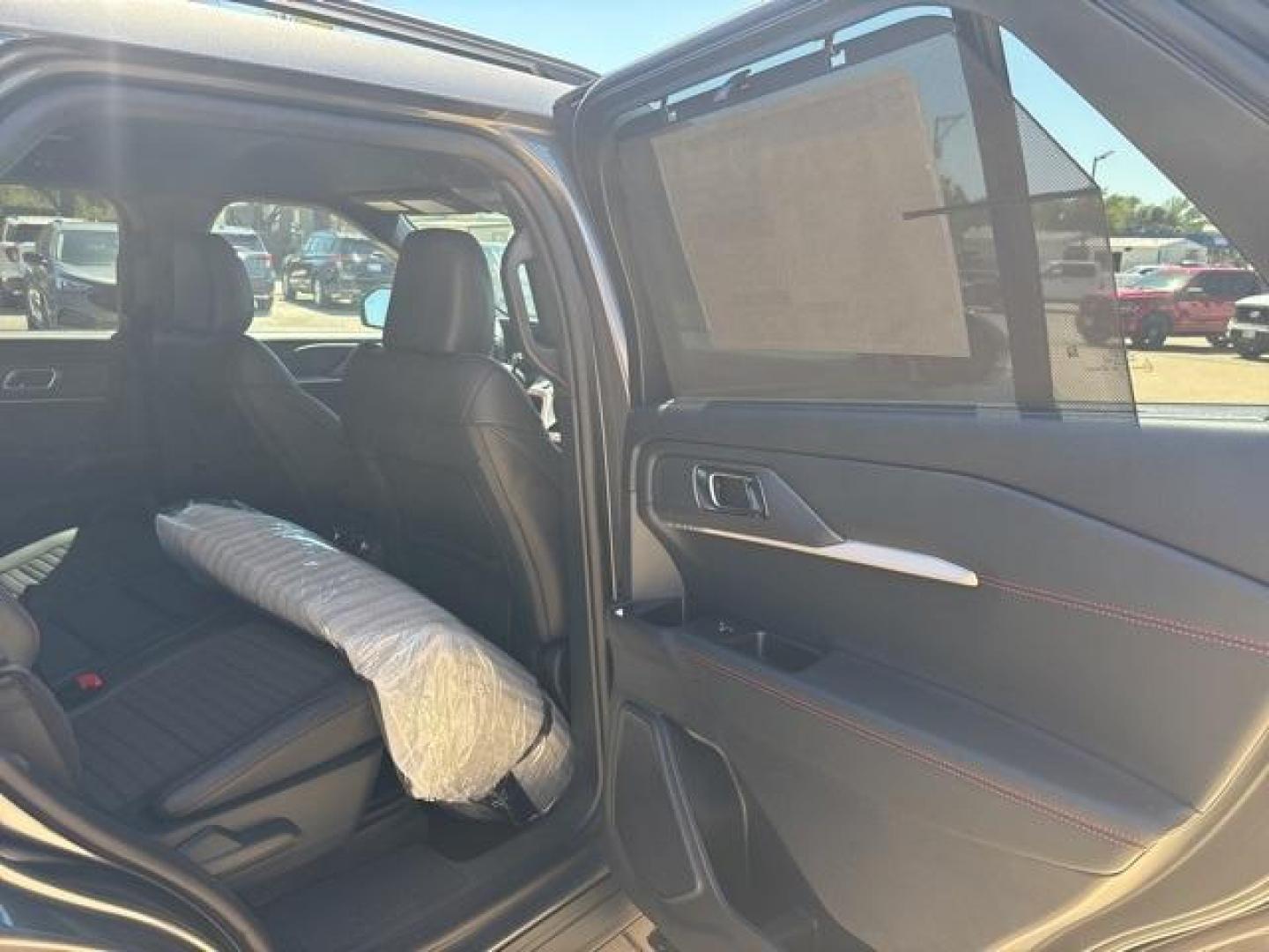 2025 Carbonized Gray Metallic /Onyx Ford Explorer ST-Line (1FMUK7KH0SG) with an 2.3L EcoBoost I-4 engine, Automatic transmission, located at 1105 E Mulberry, Kaufman, TX, 75142, (972) 962-2151, 32.589550, -96.300926 - Carbonized Gray Metallic 2025 Ford Explorer 4D Sport Utility ST-Line RWD 10-Speed Automatic 2.3L EcoBoost I-4<br><br>20/29 City/Highway MPG<br><br><br>Please call Paul Murrey Ford Inc. In Kaufman Texas A Family Dealership Since 1952 Serving the Dallas Fort Worth and East Texas areas for over 70 year - Photo#21